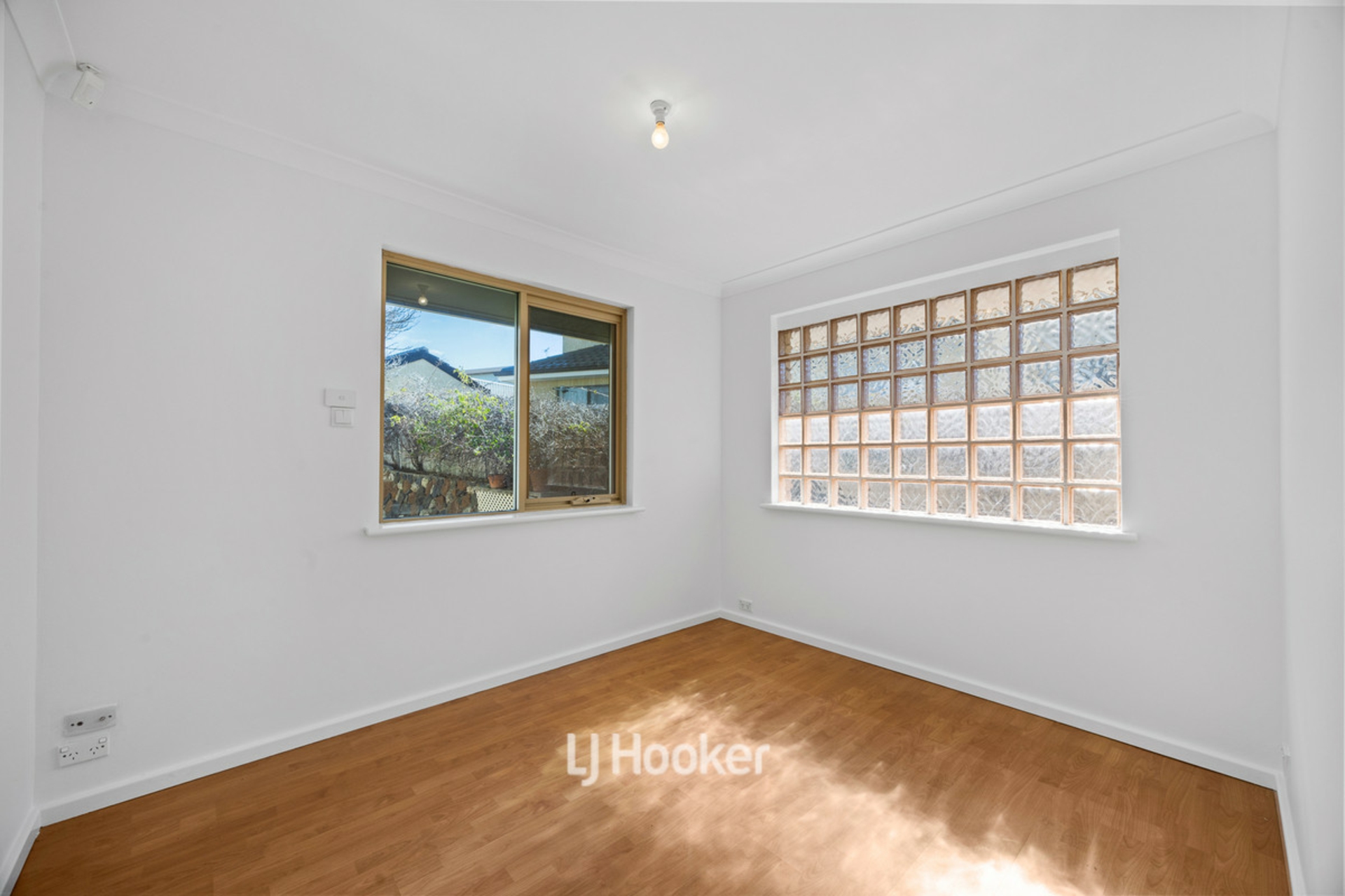 3 Stanbury Crescent — photo 20 of 30