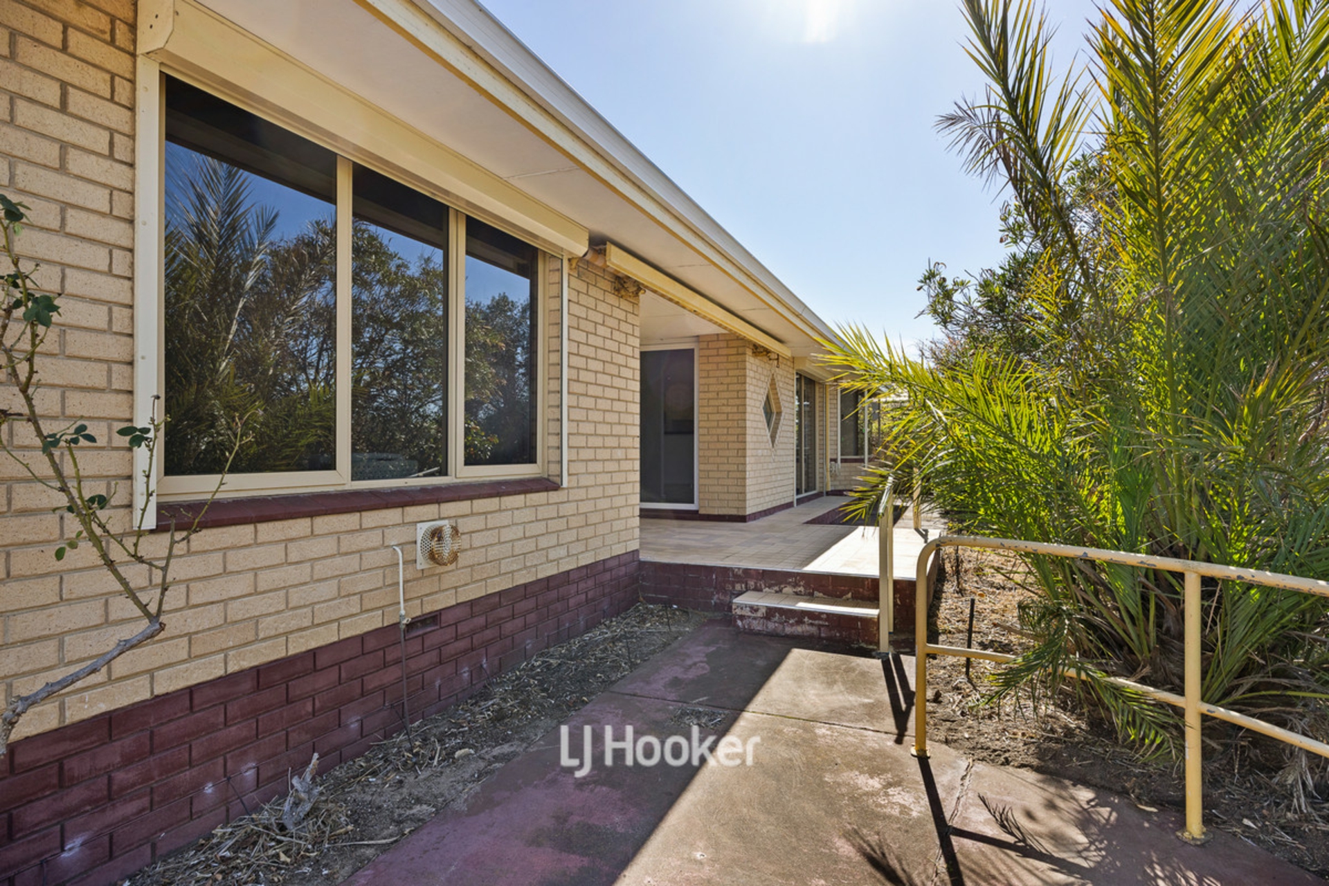3 Stanbury Crescent — photo 26 of 30
