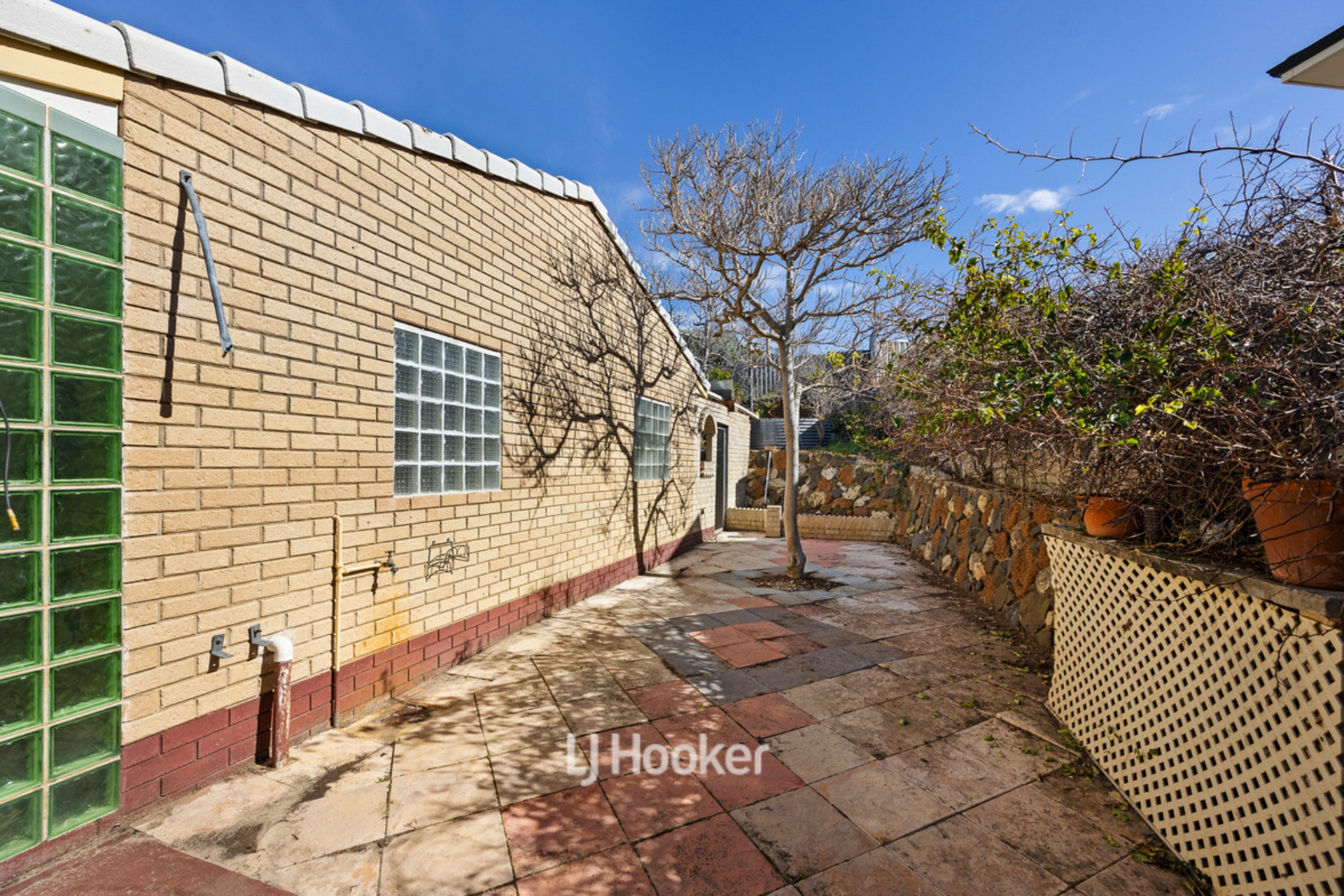 3 Stanbury Crescent — photo 27 of 30