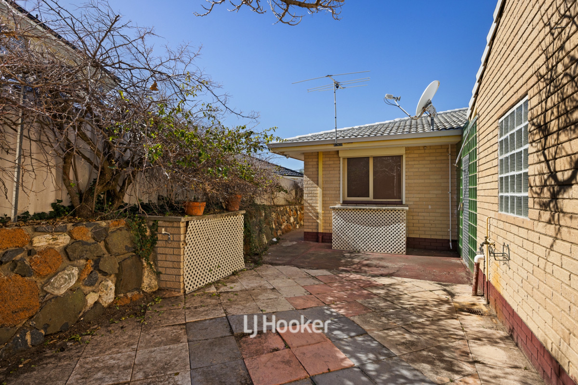 3 Stanbury Crescent — photo 28 of 30