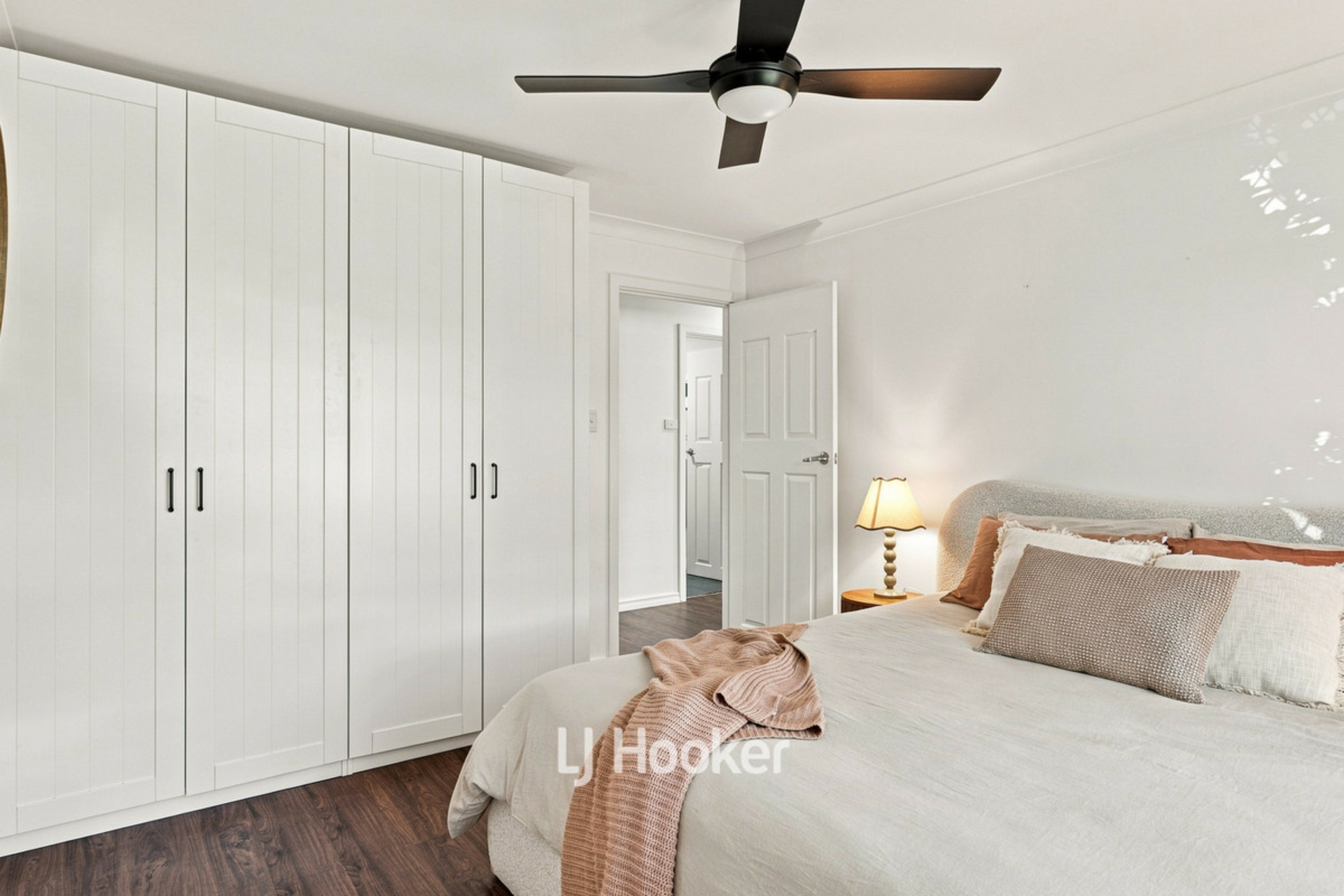 86 Swanstone Street — photo 5 of 30
