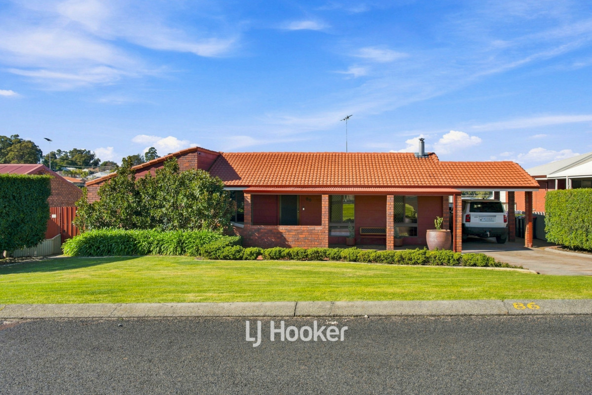 86 Swanstone Street — photo 10 of 30