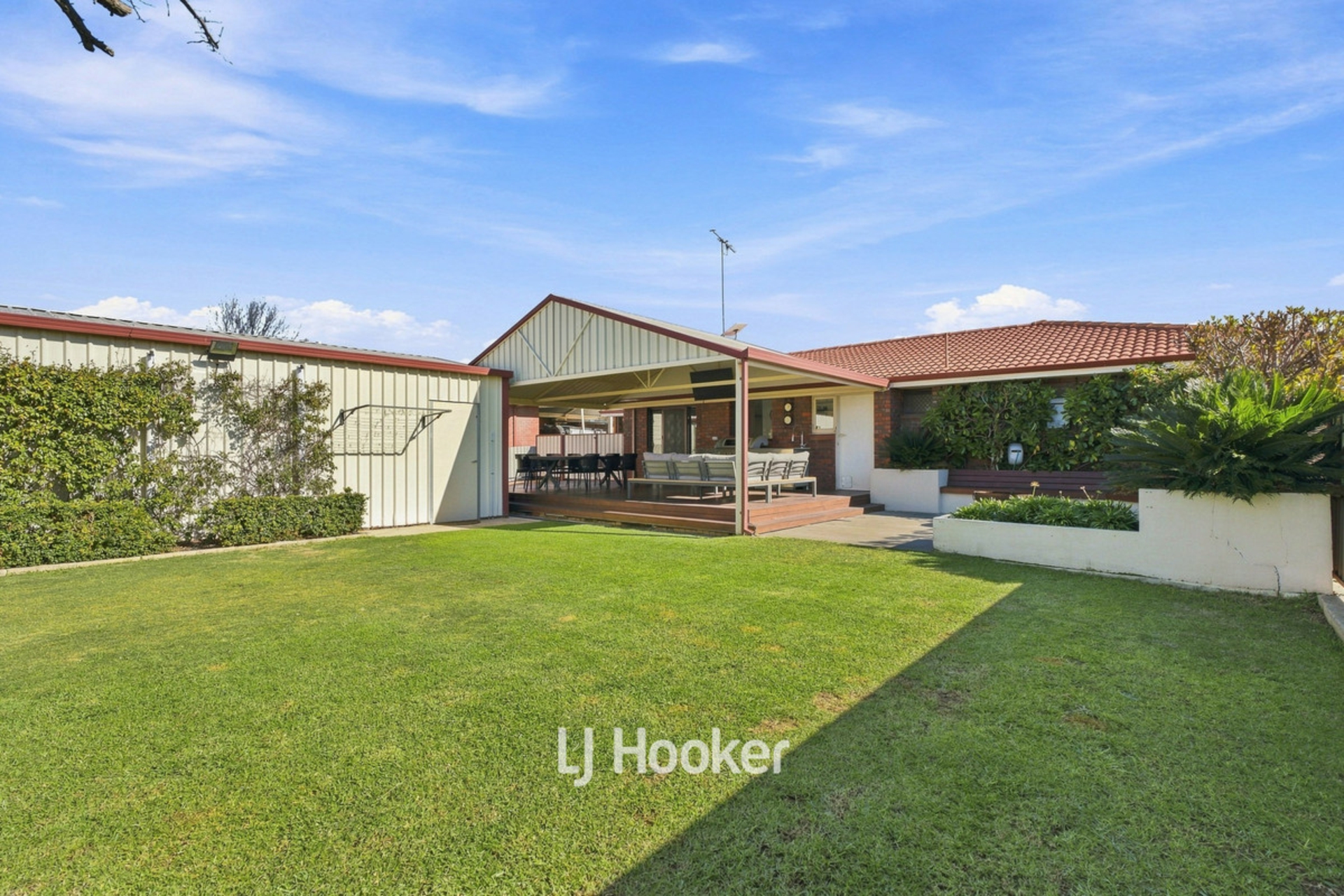 86 Swanstone Street — photo 28 of 30