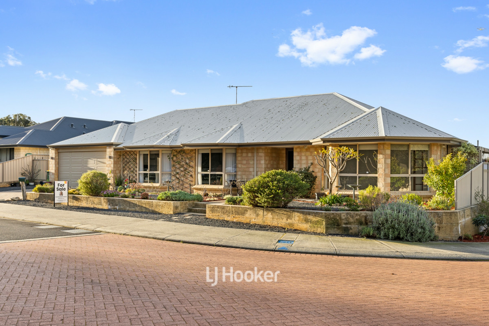 31 Melaleuca Drive — photo 2 of 30