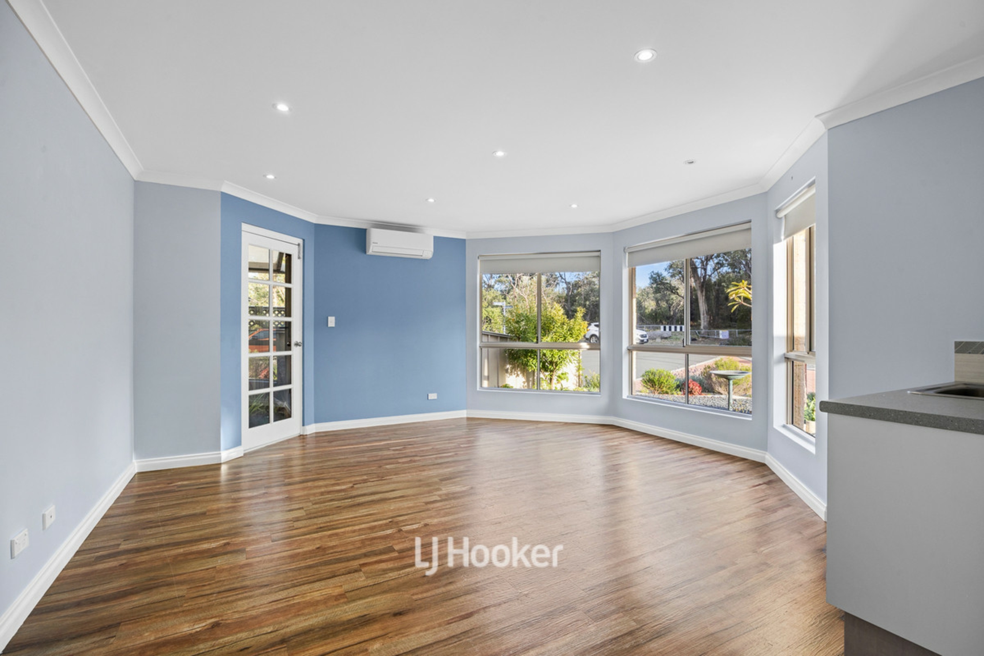 31 Melaleuca Drive — photo 7 of 30