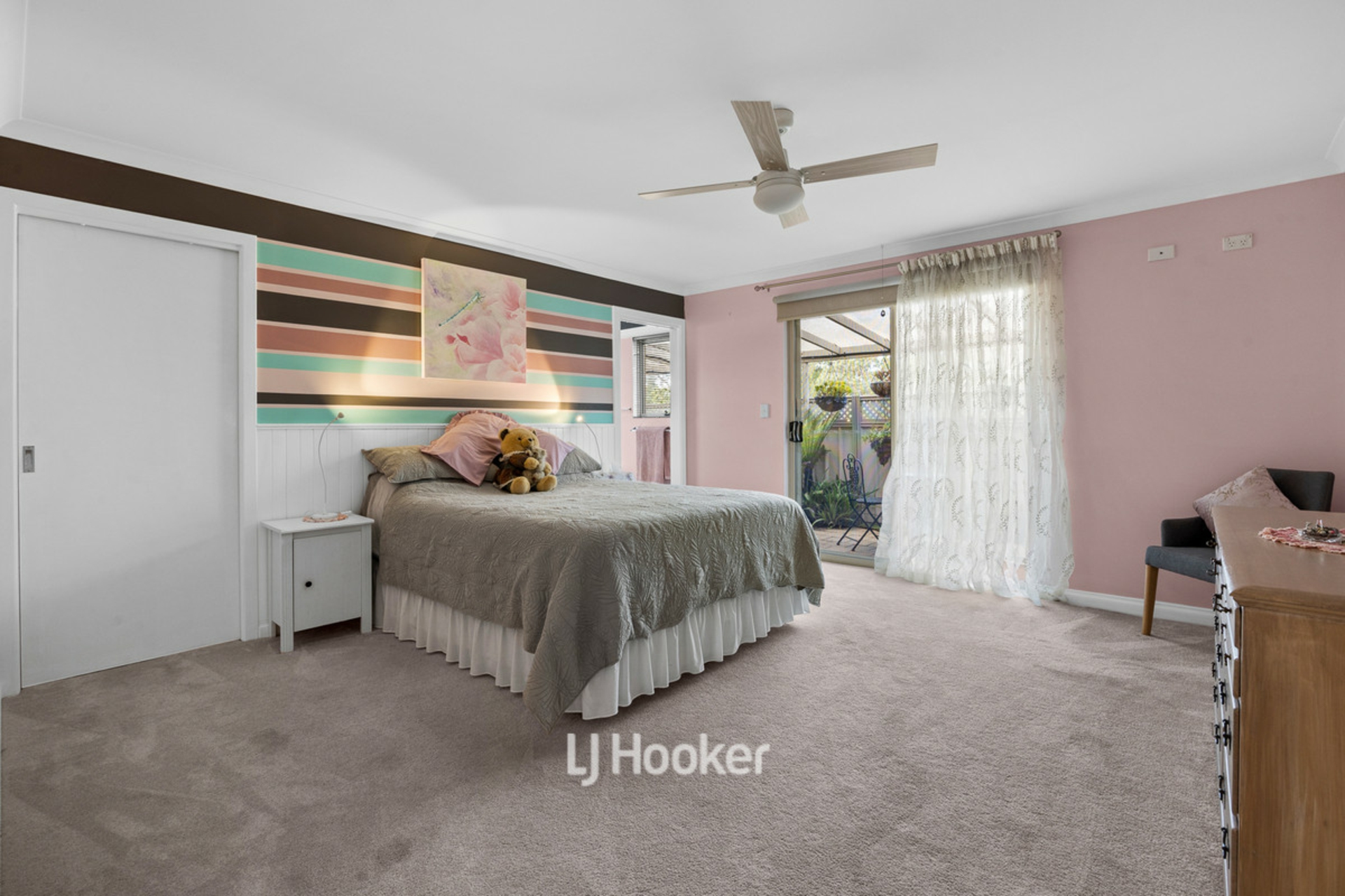 31 Melaleuca Drive — photo 9 of 30