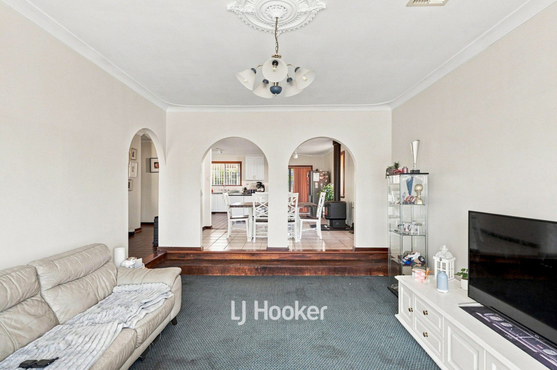 44 Clifton Street — photo 9 of 30