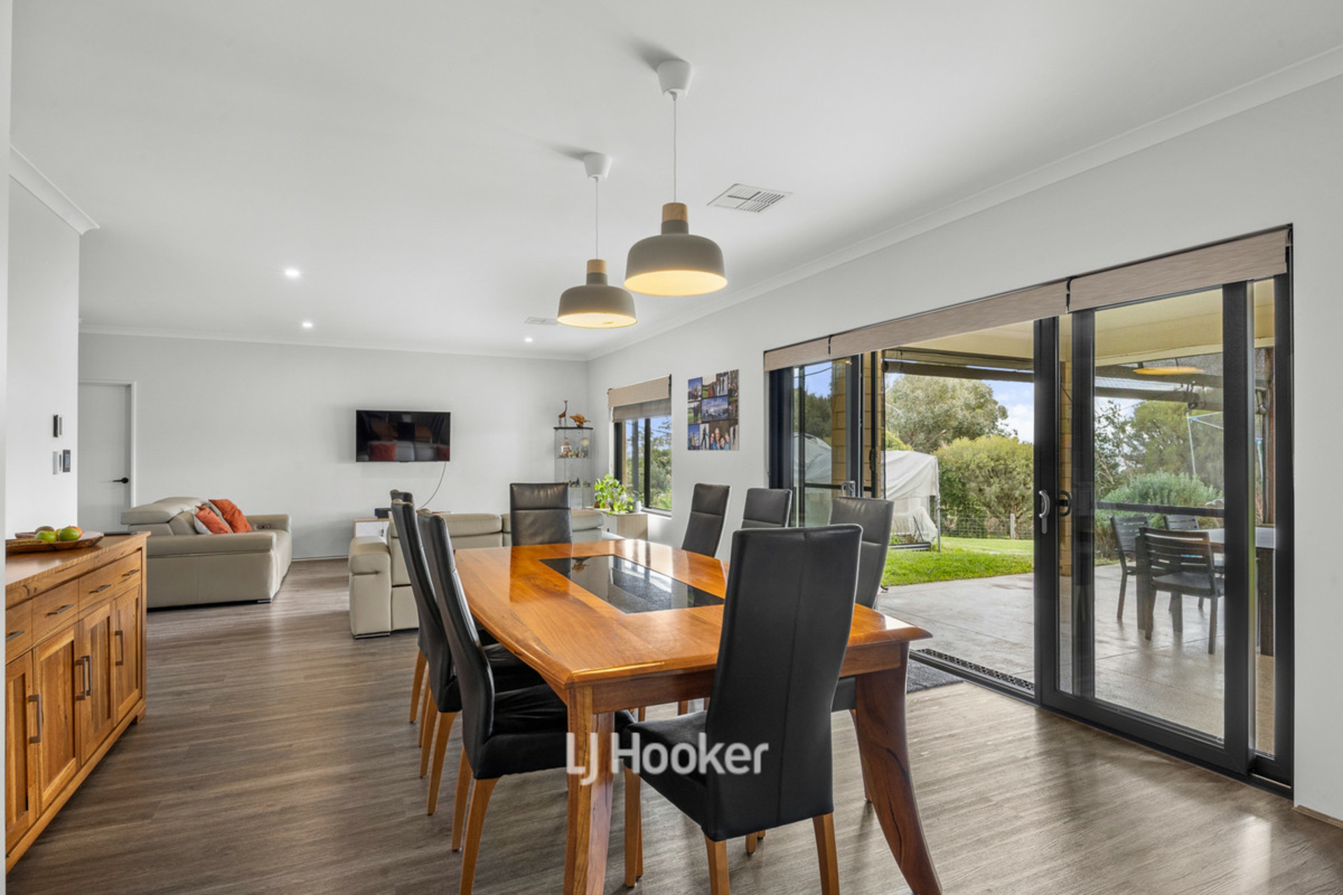 81 Waterloo Road — photo 10 of 30