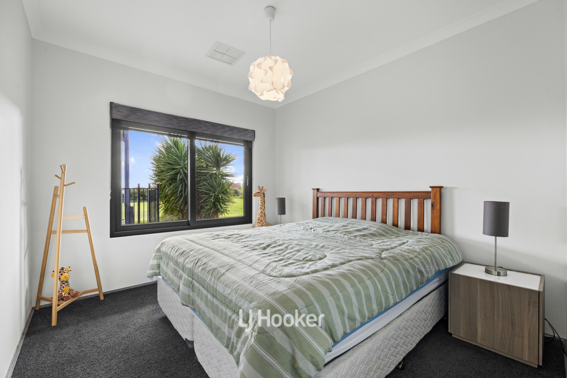 81 Waterloo Road — photo 16 of 30