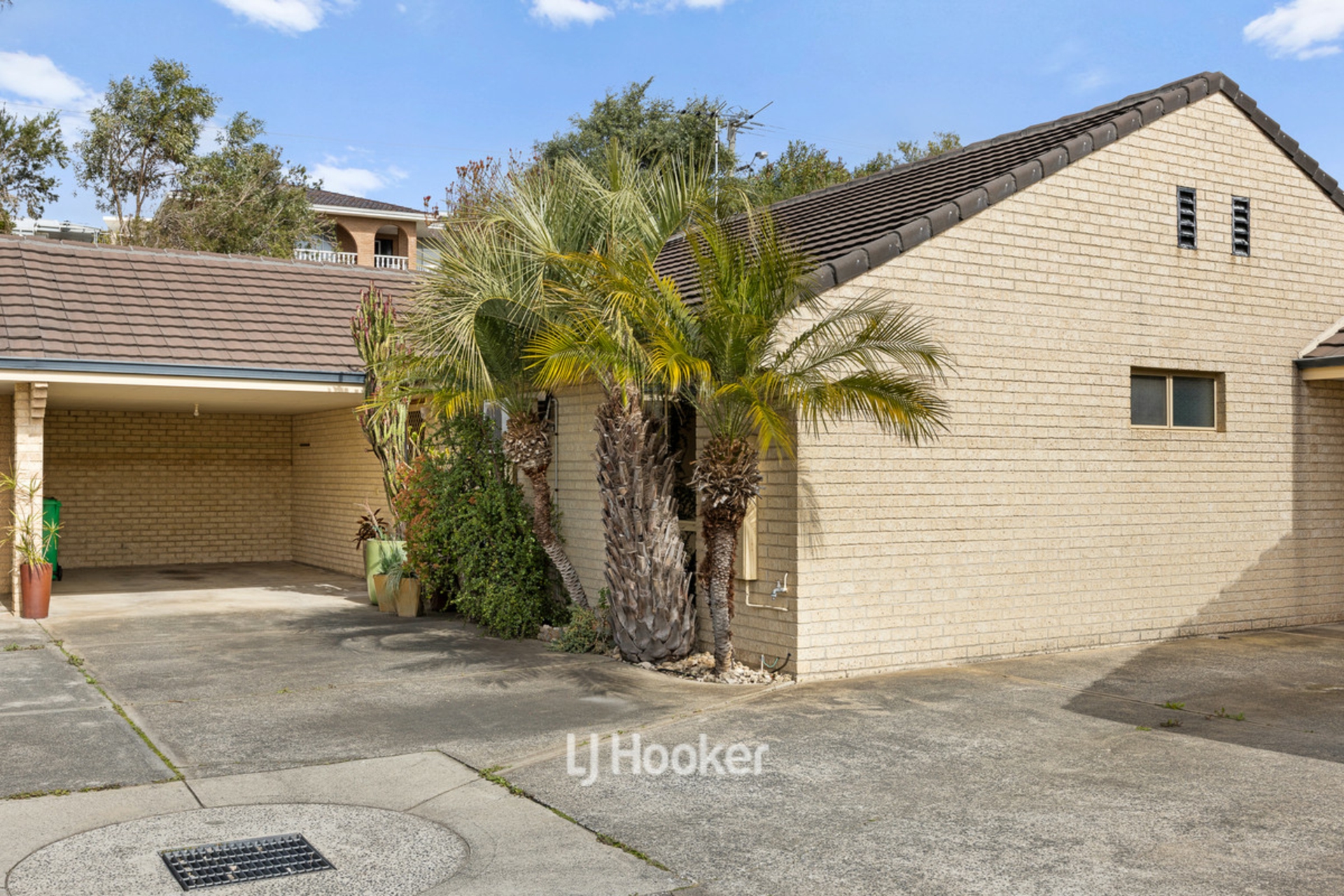 15D Seashore Mews — photo 3 of 26