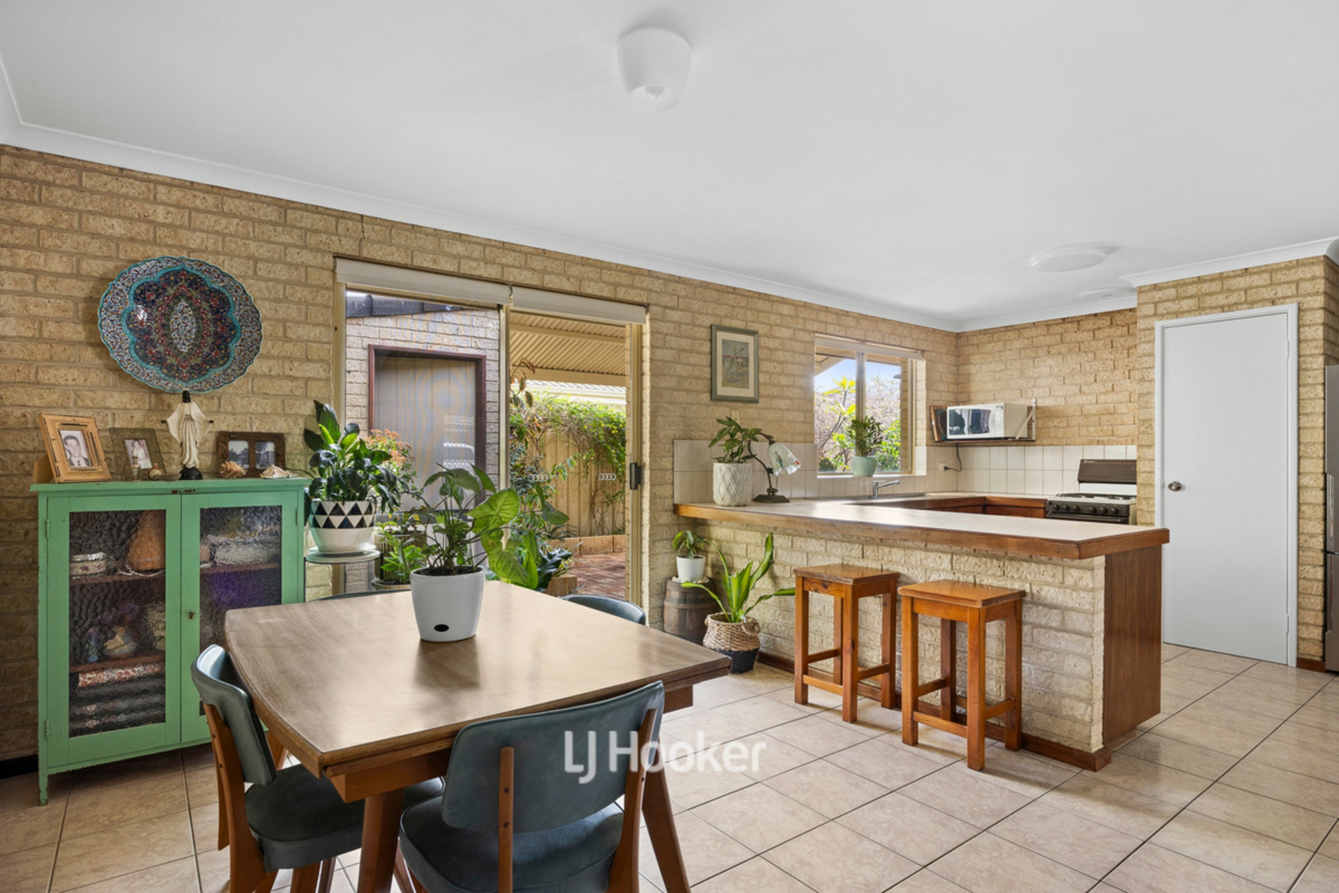 15D Seashore Mews — photo 13 of 26
