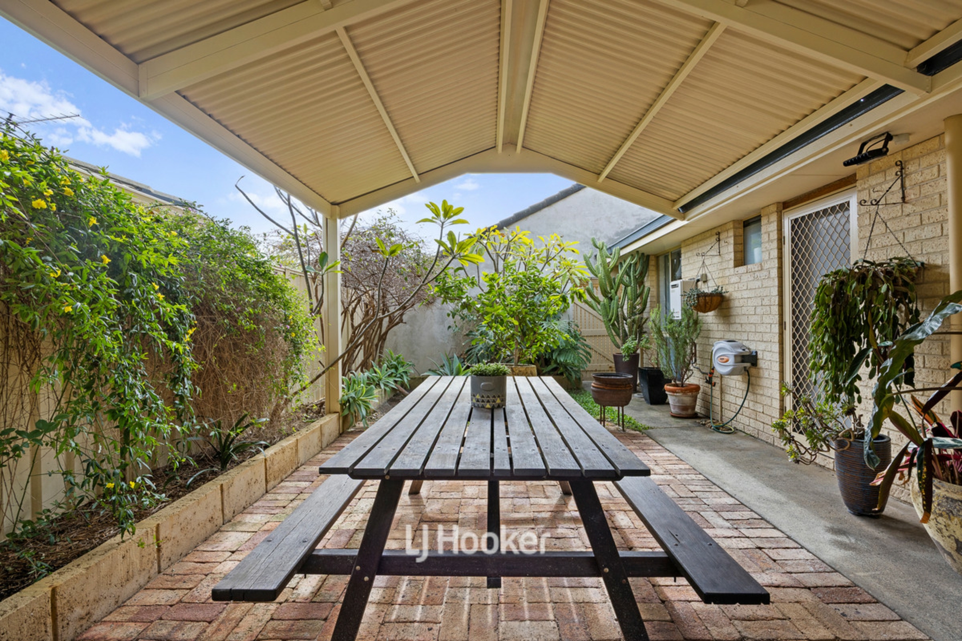 15D Seashore Mews — photo 23 of 26