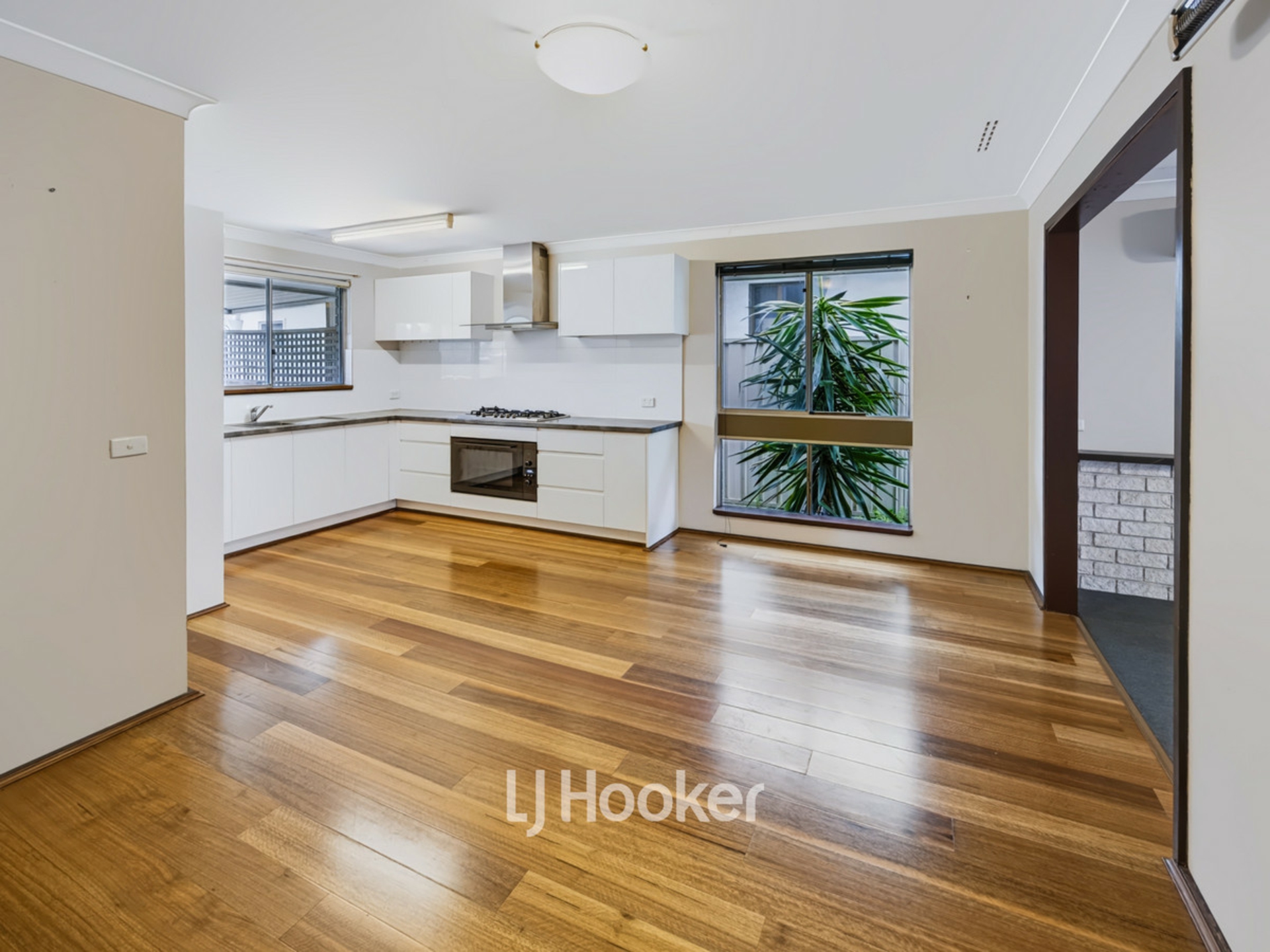 7 Coates Street — photo 5 of 15