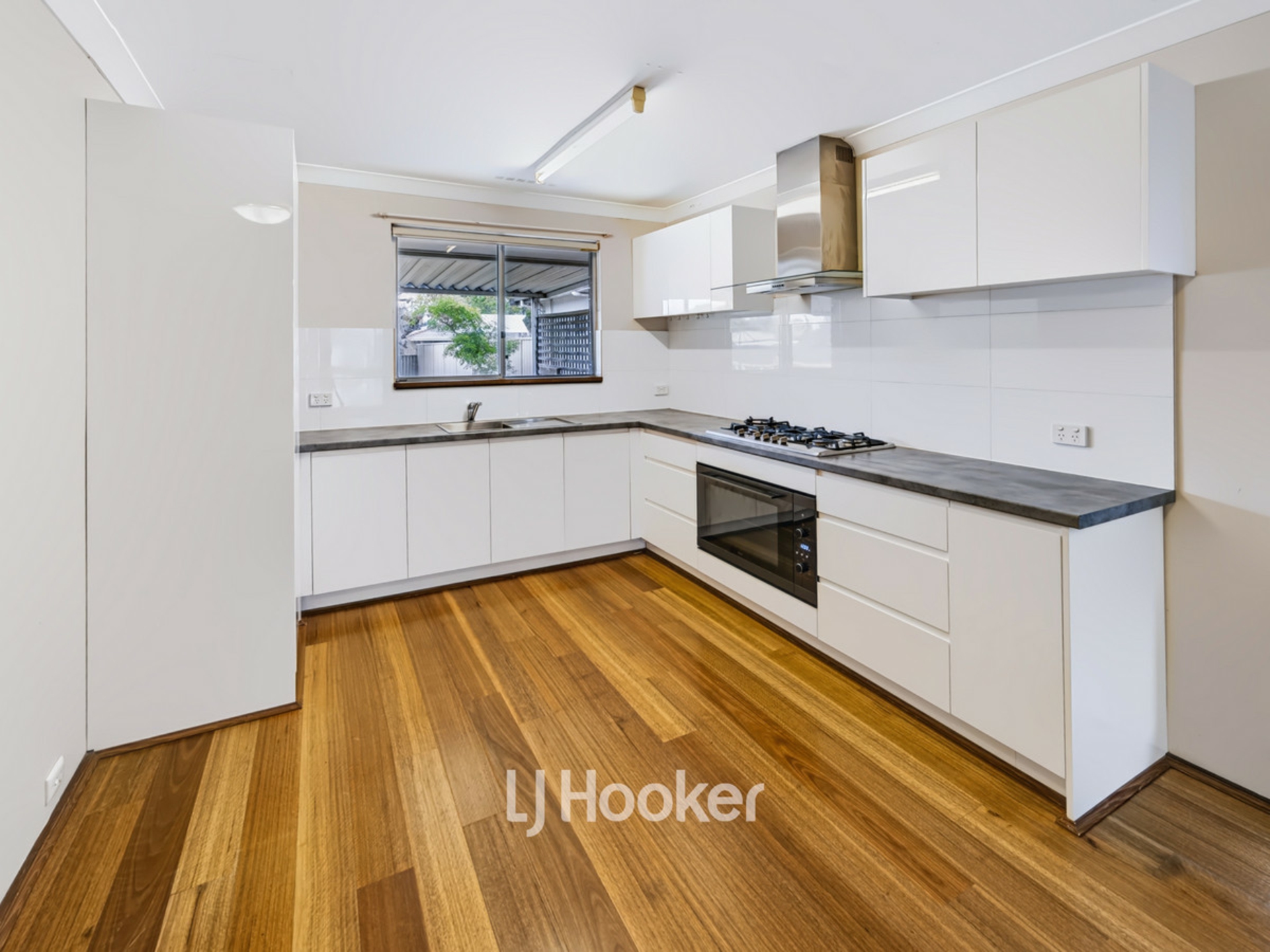 7 Coates Street — photo 6 of 15