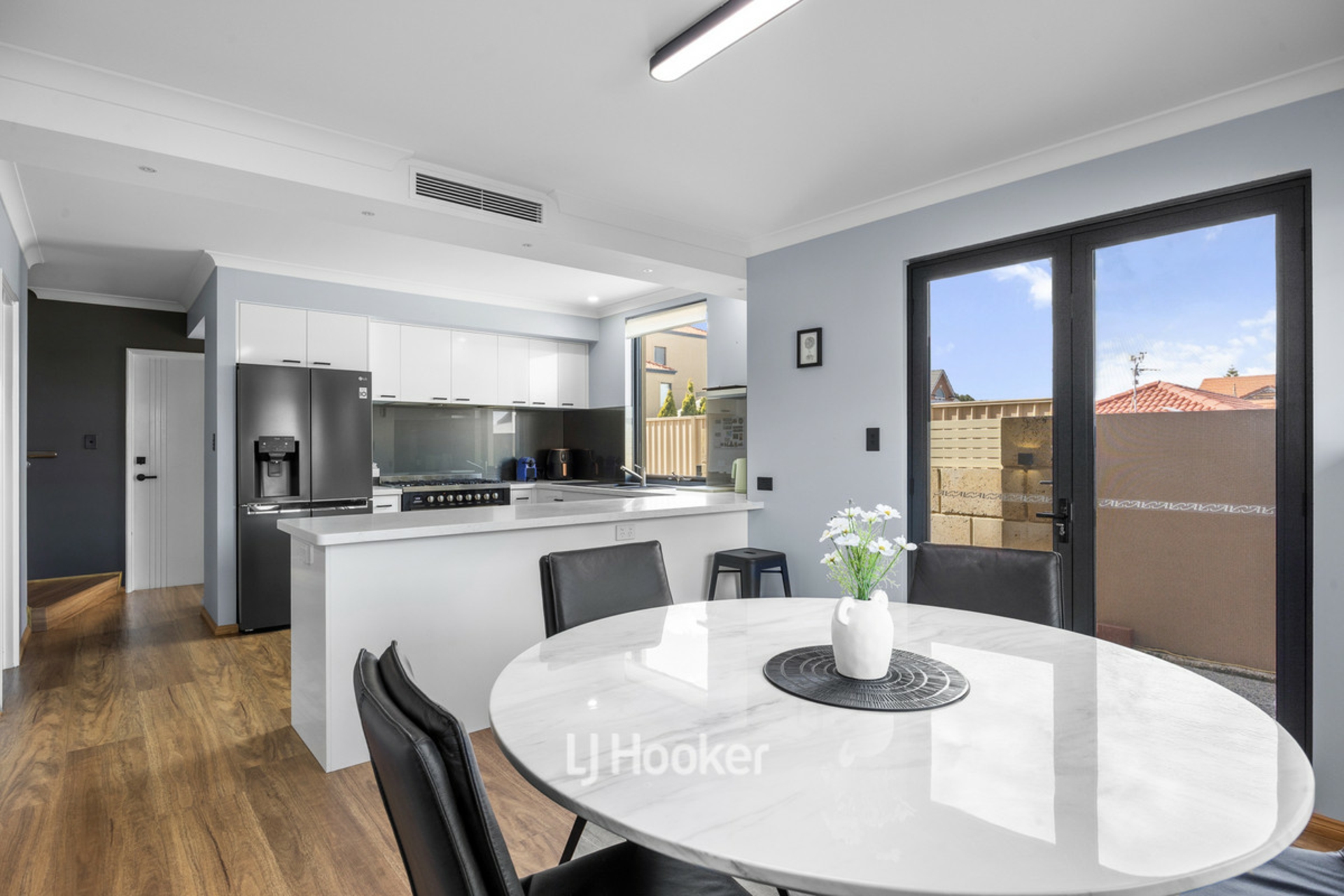 4 Fraser Street — photo 10 of 30