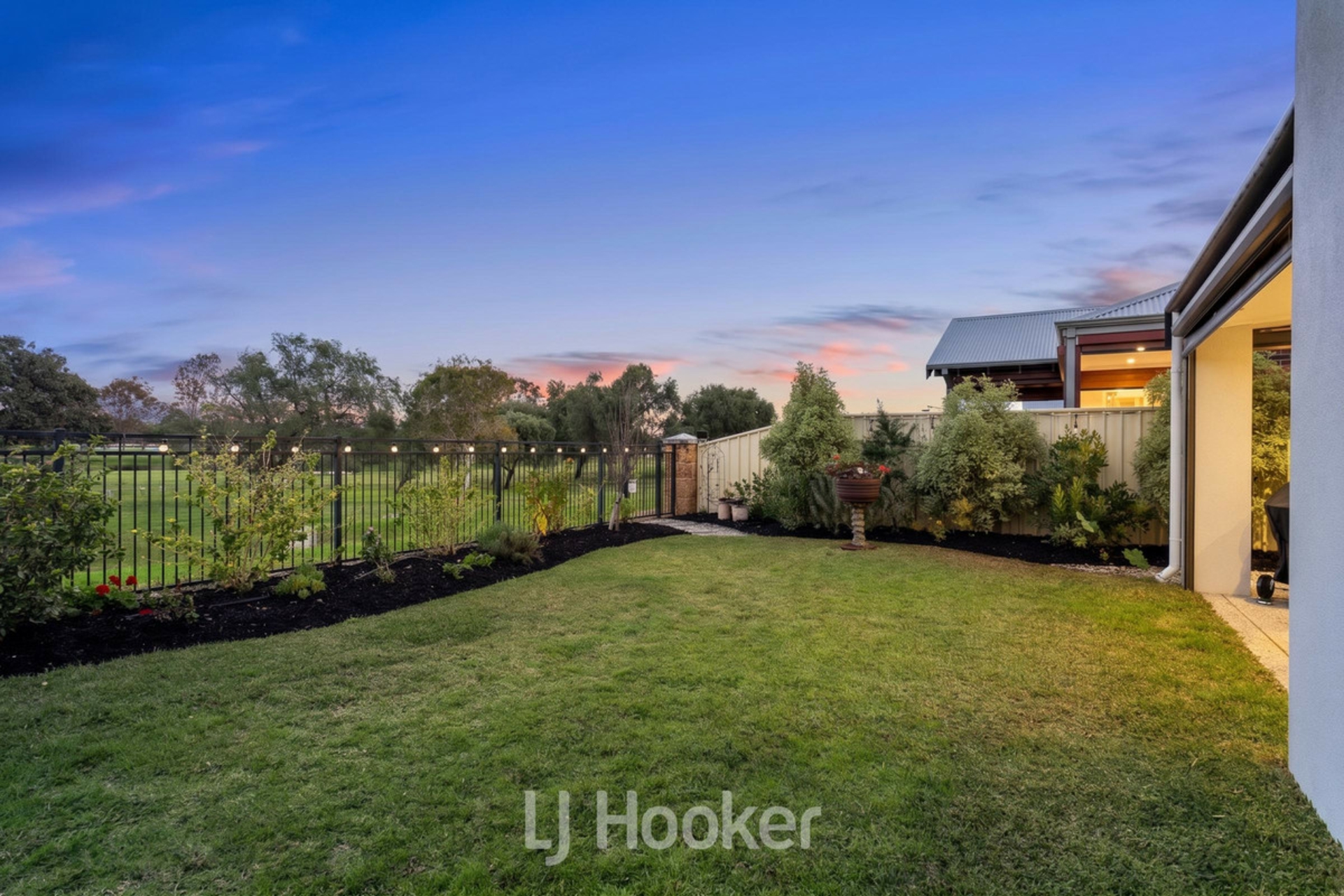 7 Cabot Close — photo 4 of 26