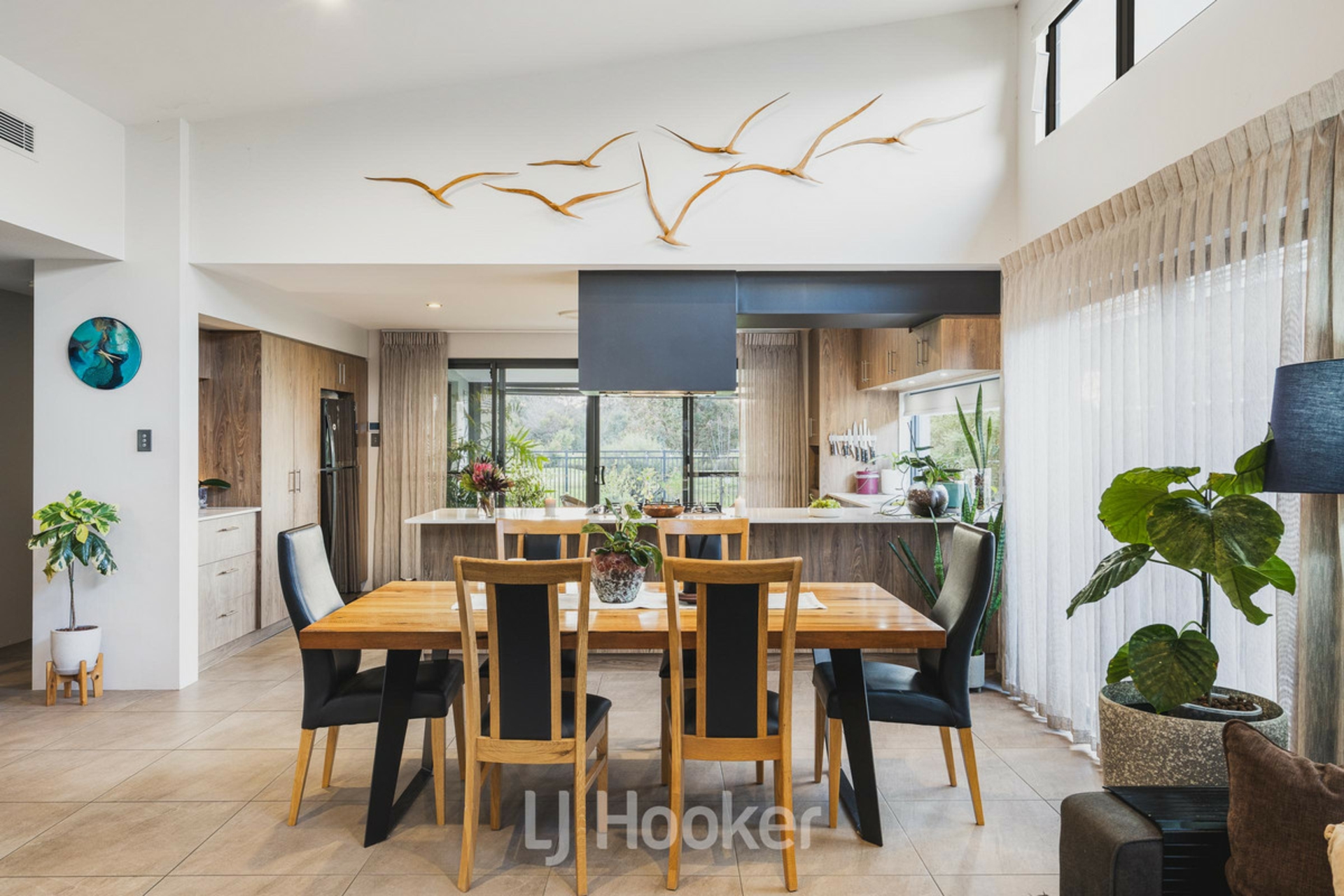7 Cabot Close — photo 5 of 26