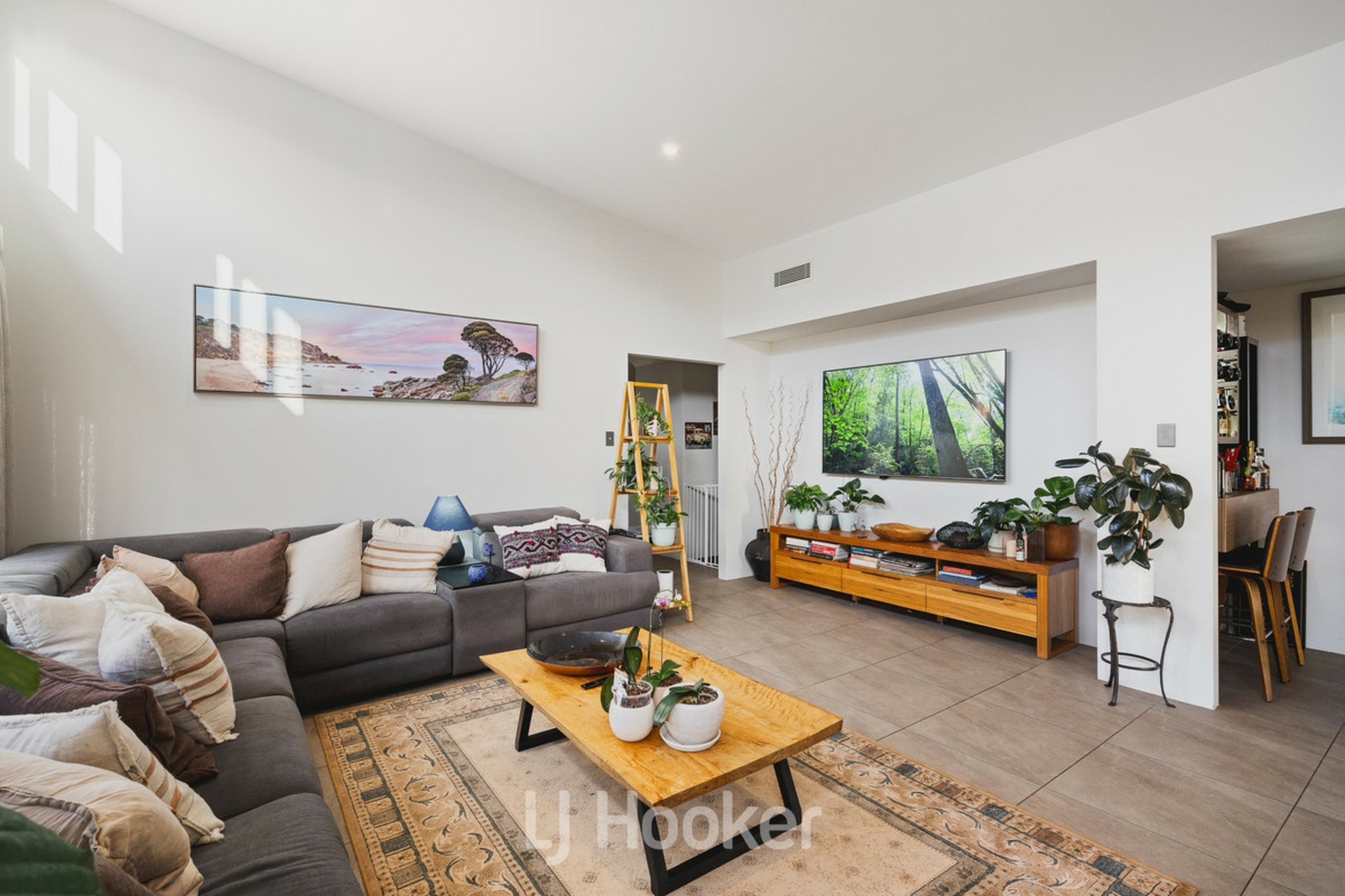 7 Cabot Close — photo 9 of 26
