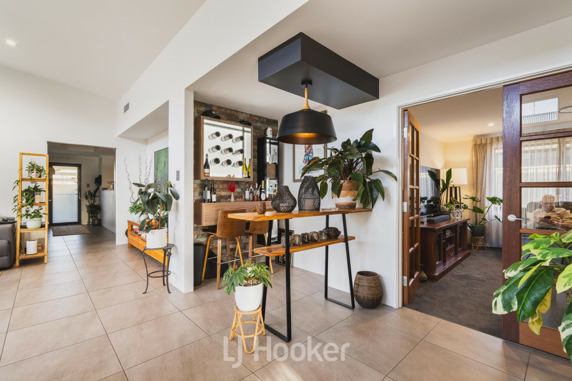 7 Cabot Close — photo 10 of 26