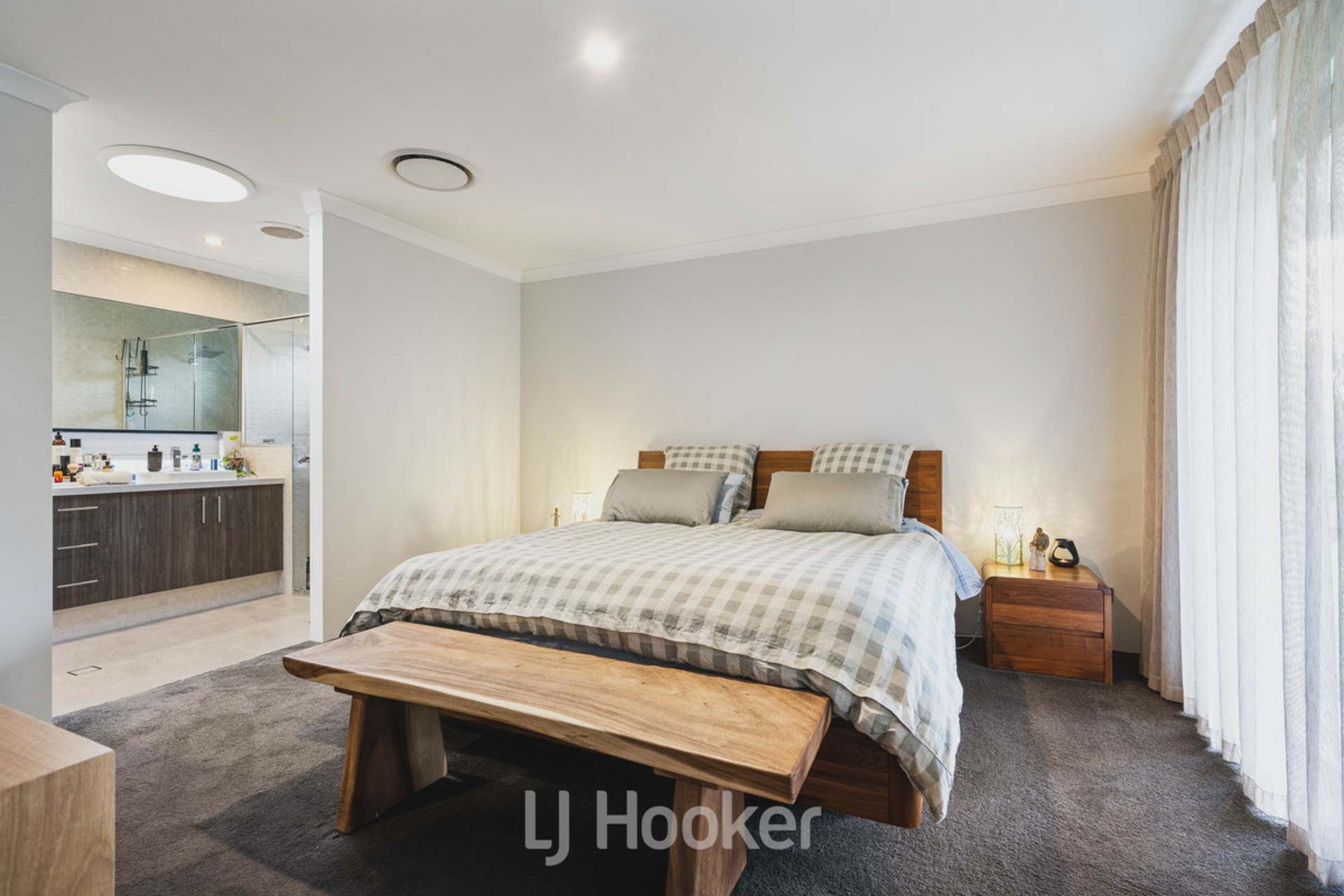 7 Cabot Close — photo 13 of 26