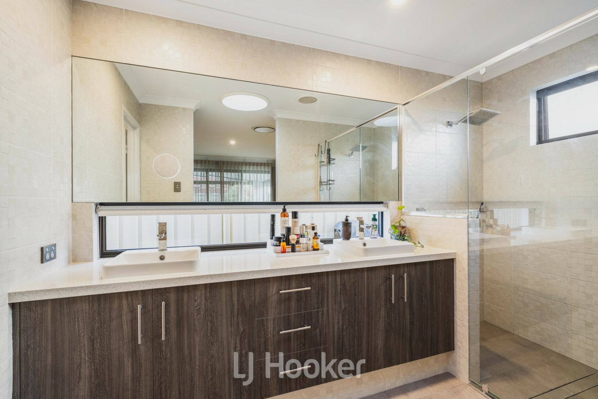 7 Cabot Close — photo 14 of 26