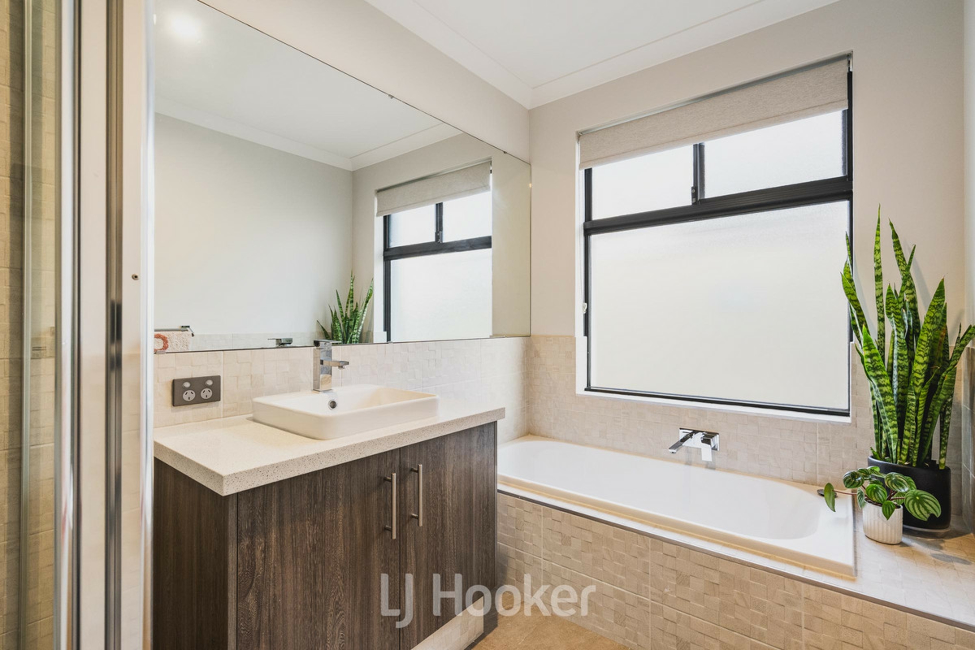 7 Cabot Close — photo 19 of 26