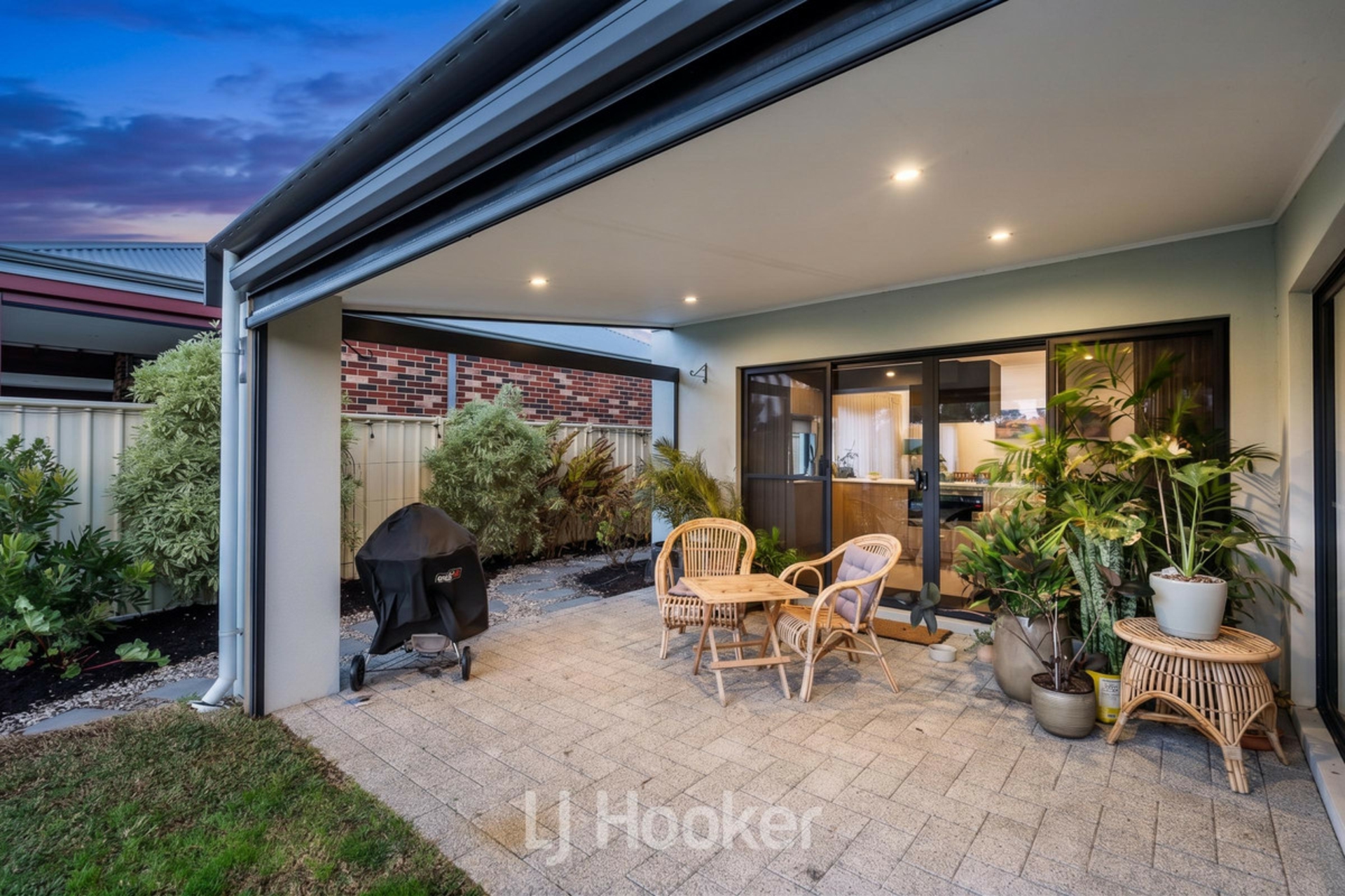 7 Cabot Close — photo 21 of 26