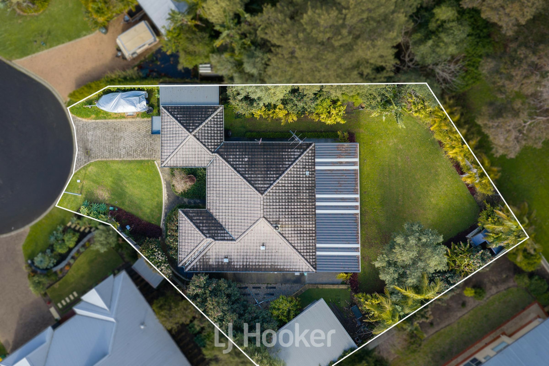 16 Woodynook Court — photo 6 of 24