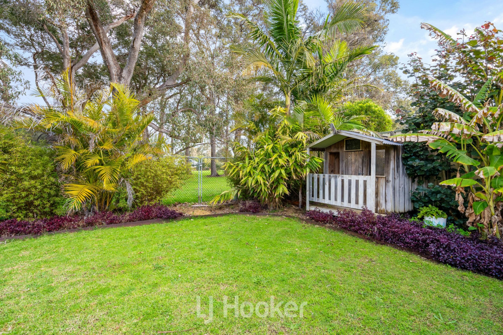 16 Woodynook Court — photo 7 of 24
