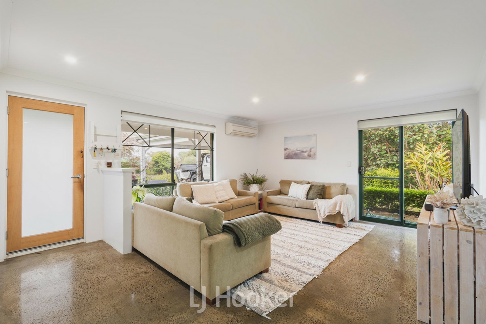 16 Woodynook Court — photo 10 of 24