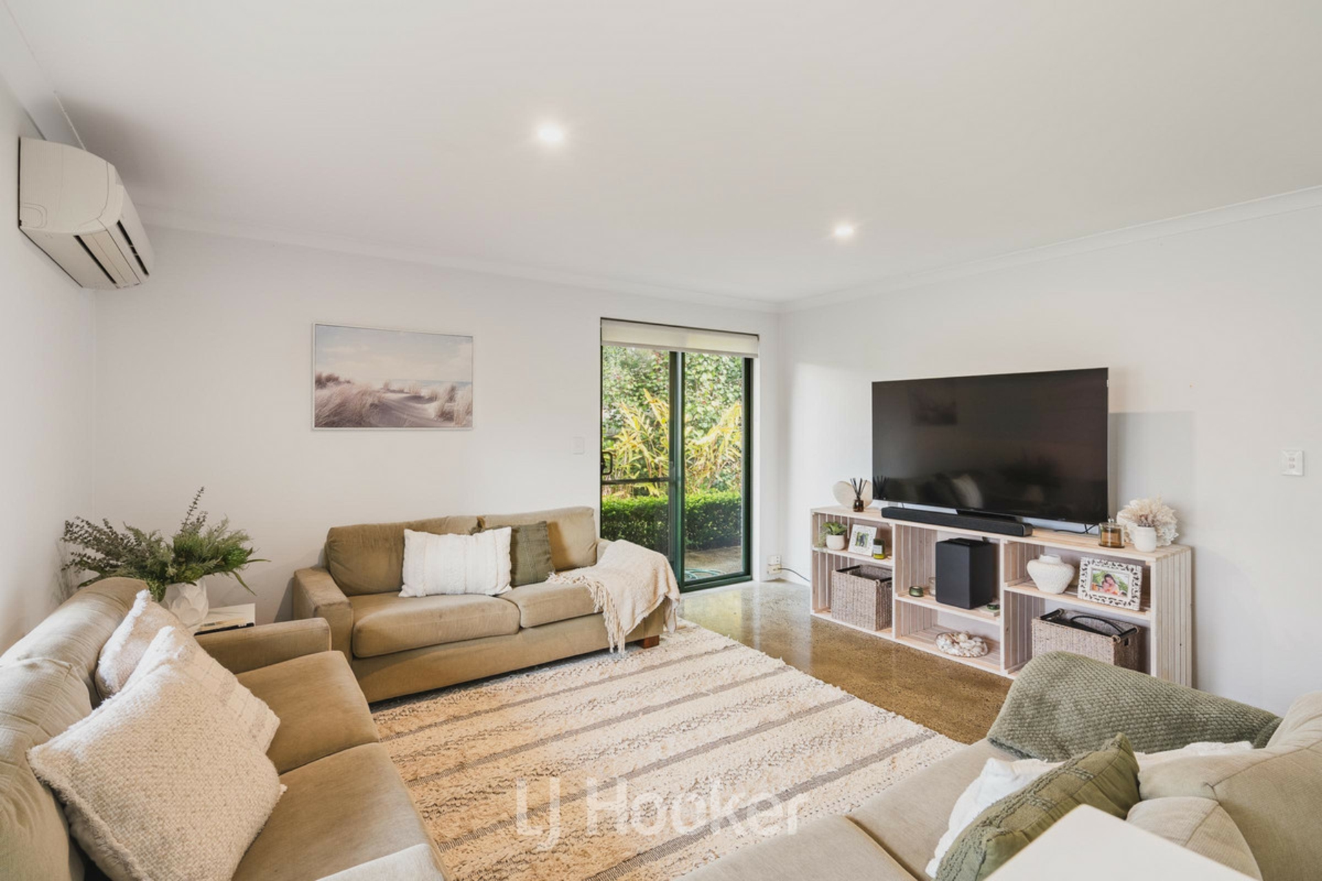 16 Woodynook Court — photo 11 of 24