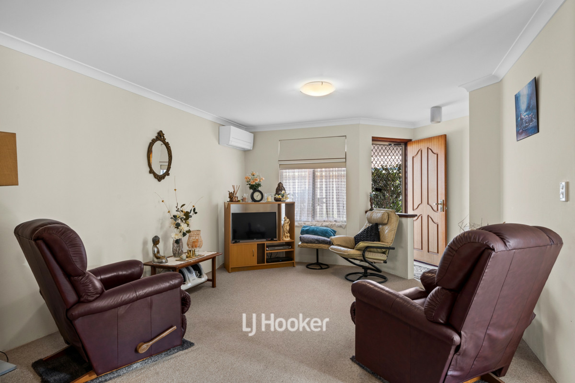 2E Wisbey Street — photo 3 of 27