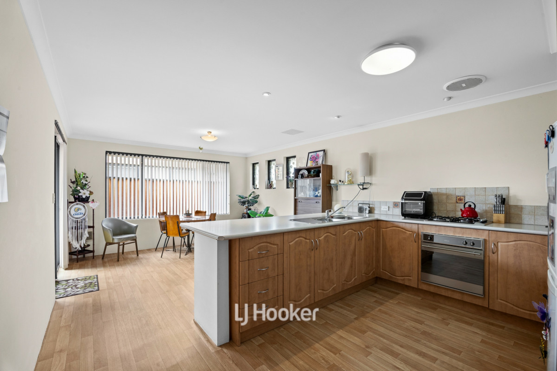 2E Wisbey Street — photo 5 of 27