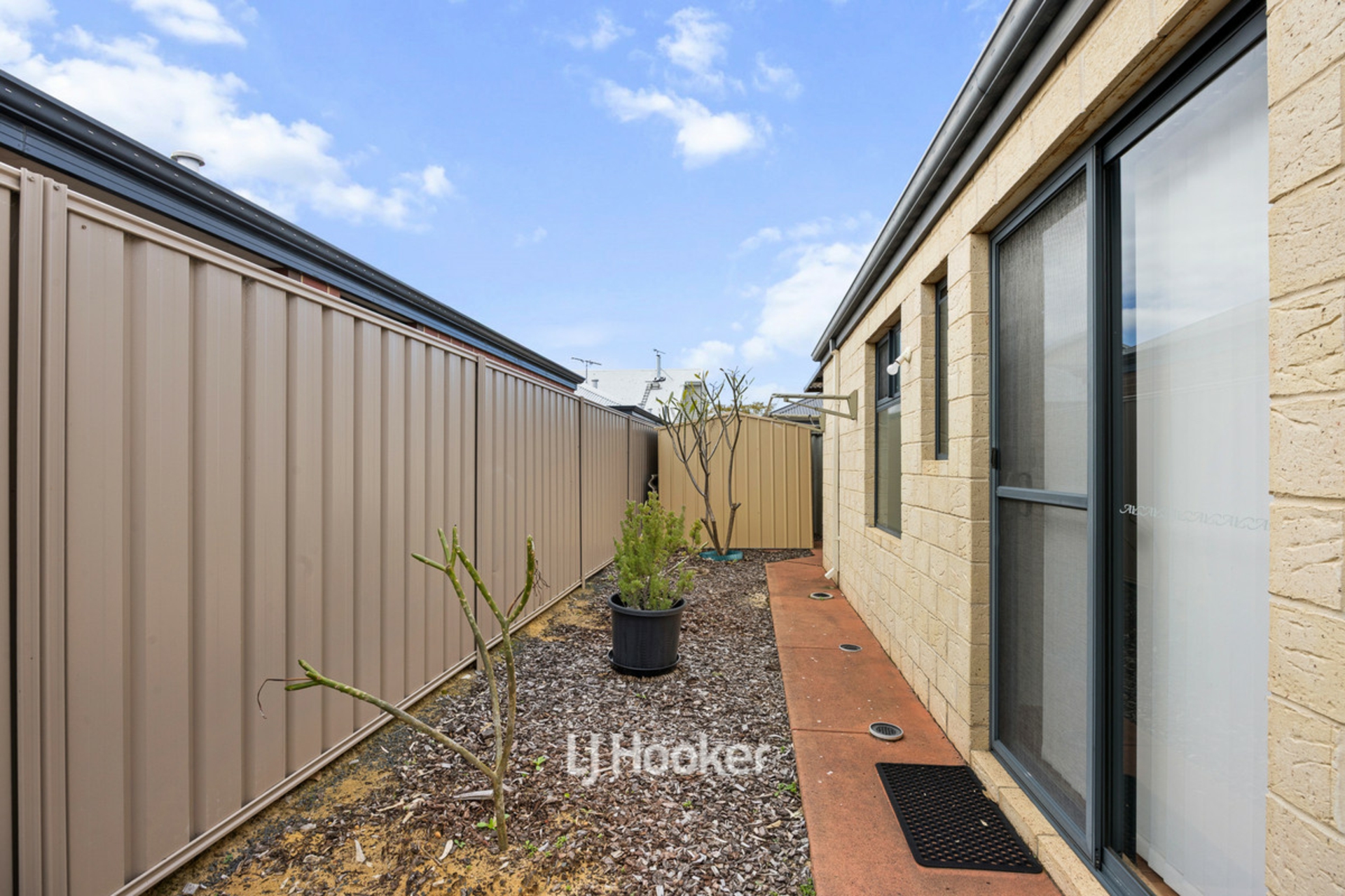 2E Wisbey Street — photo 23 of 27