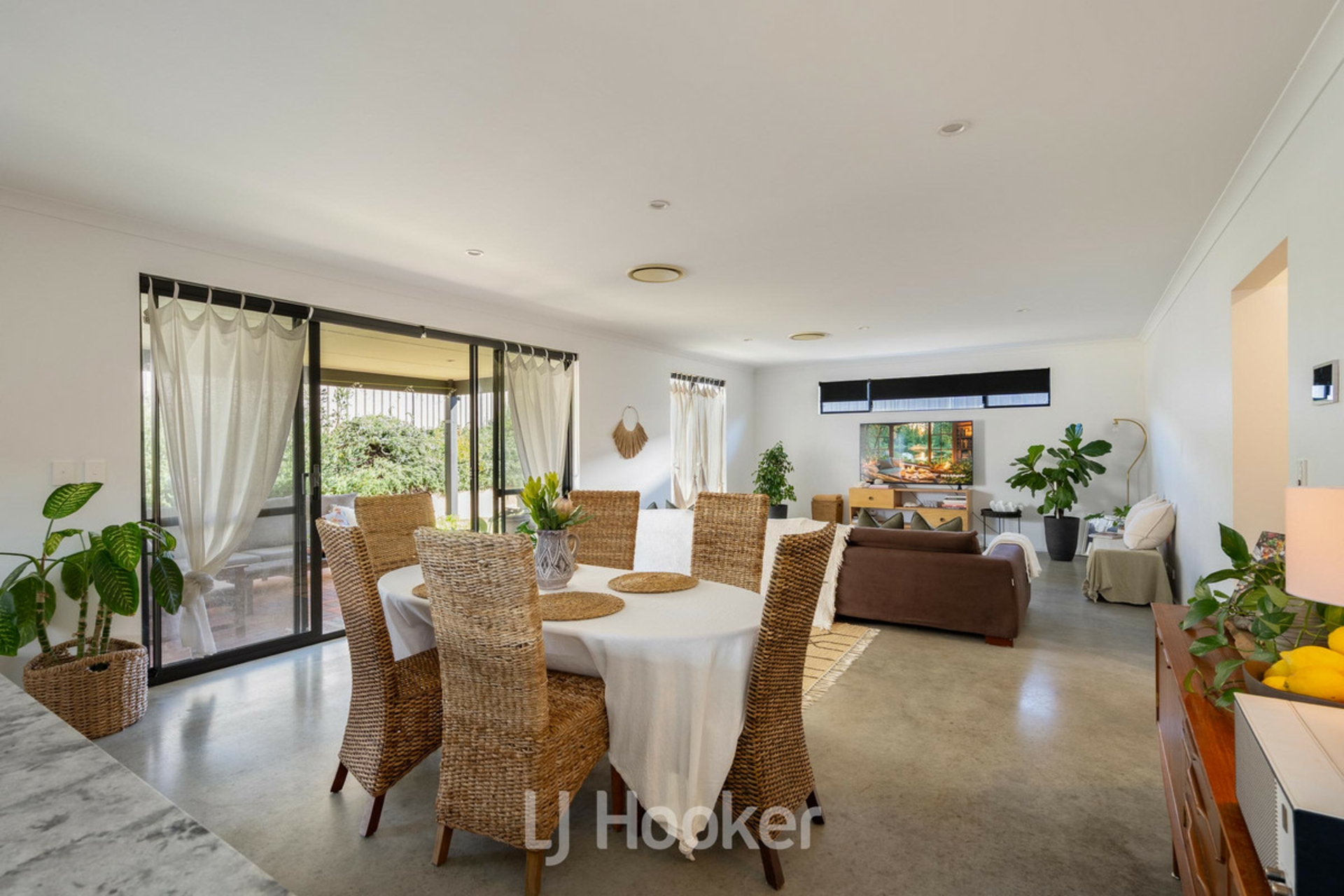 42 Martingale Drive — photo 3 of 25