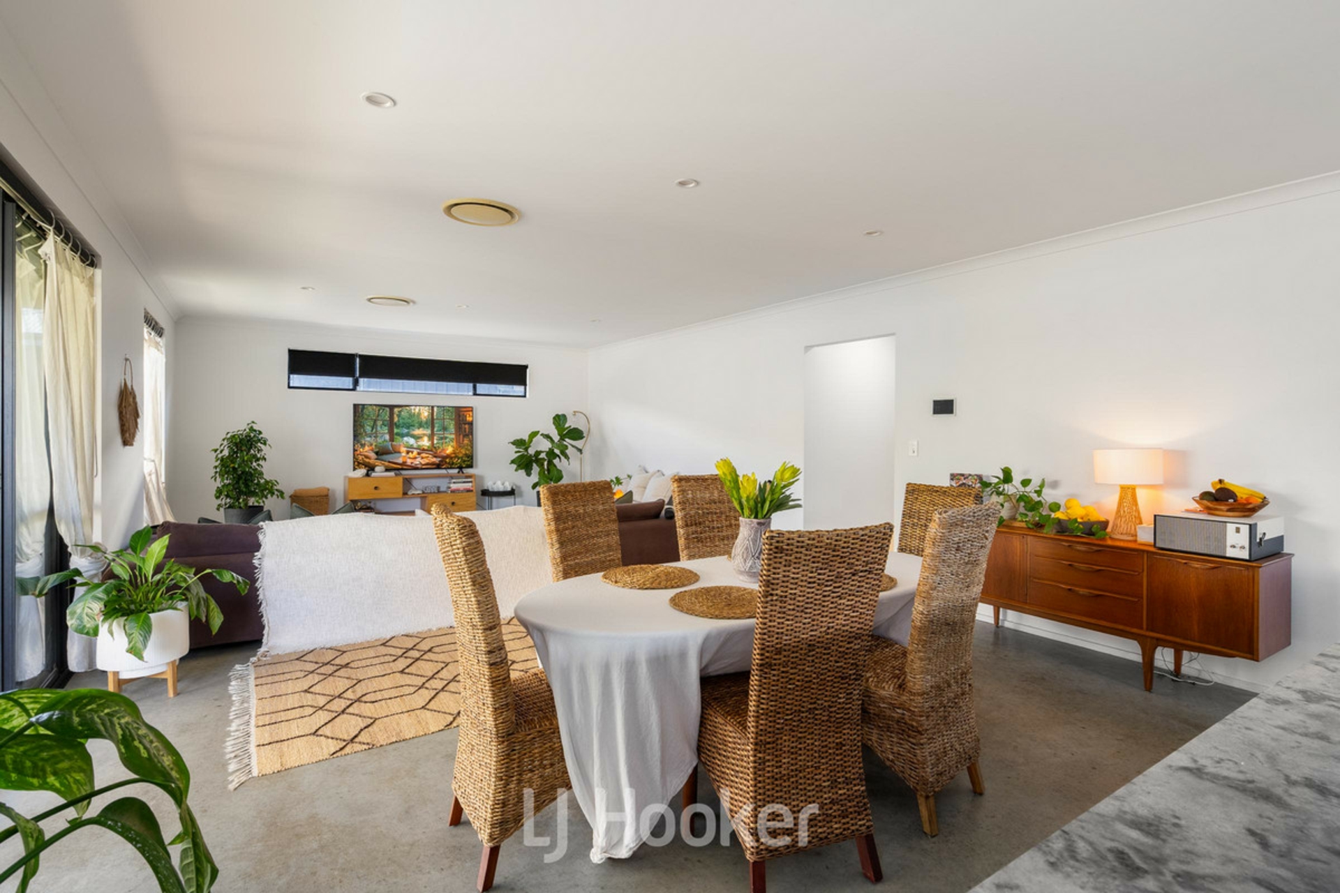 42 Martingale Drive — photo 8 of 25