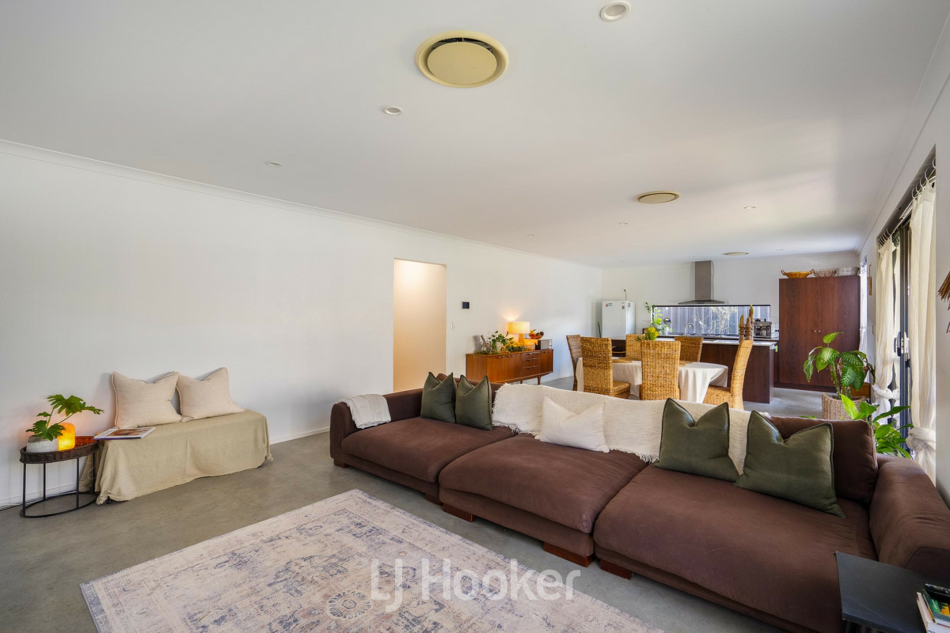 42 Martingale Drive — photo 10 of 25