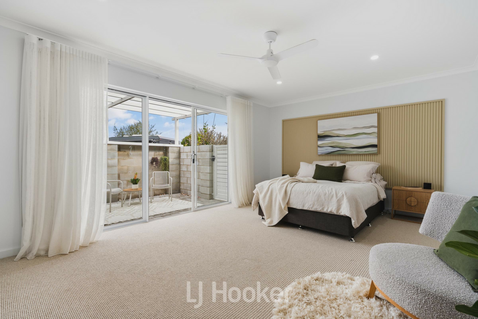 7 Sutton Way — photo 16 of 30
