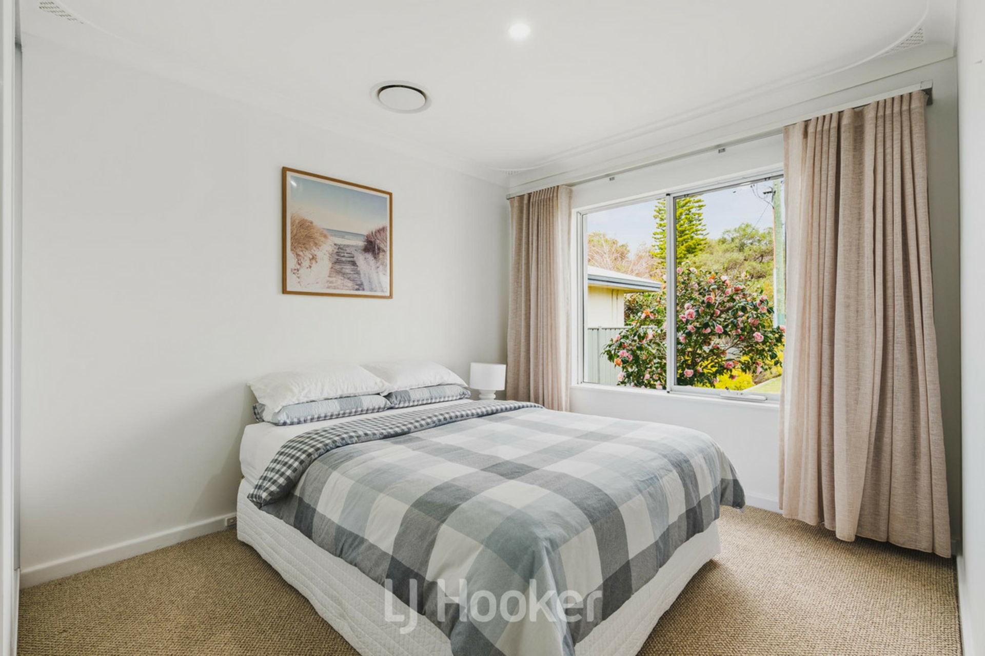 7 Sutton Way — photo 19 of 30