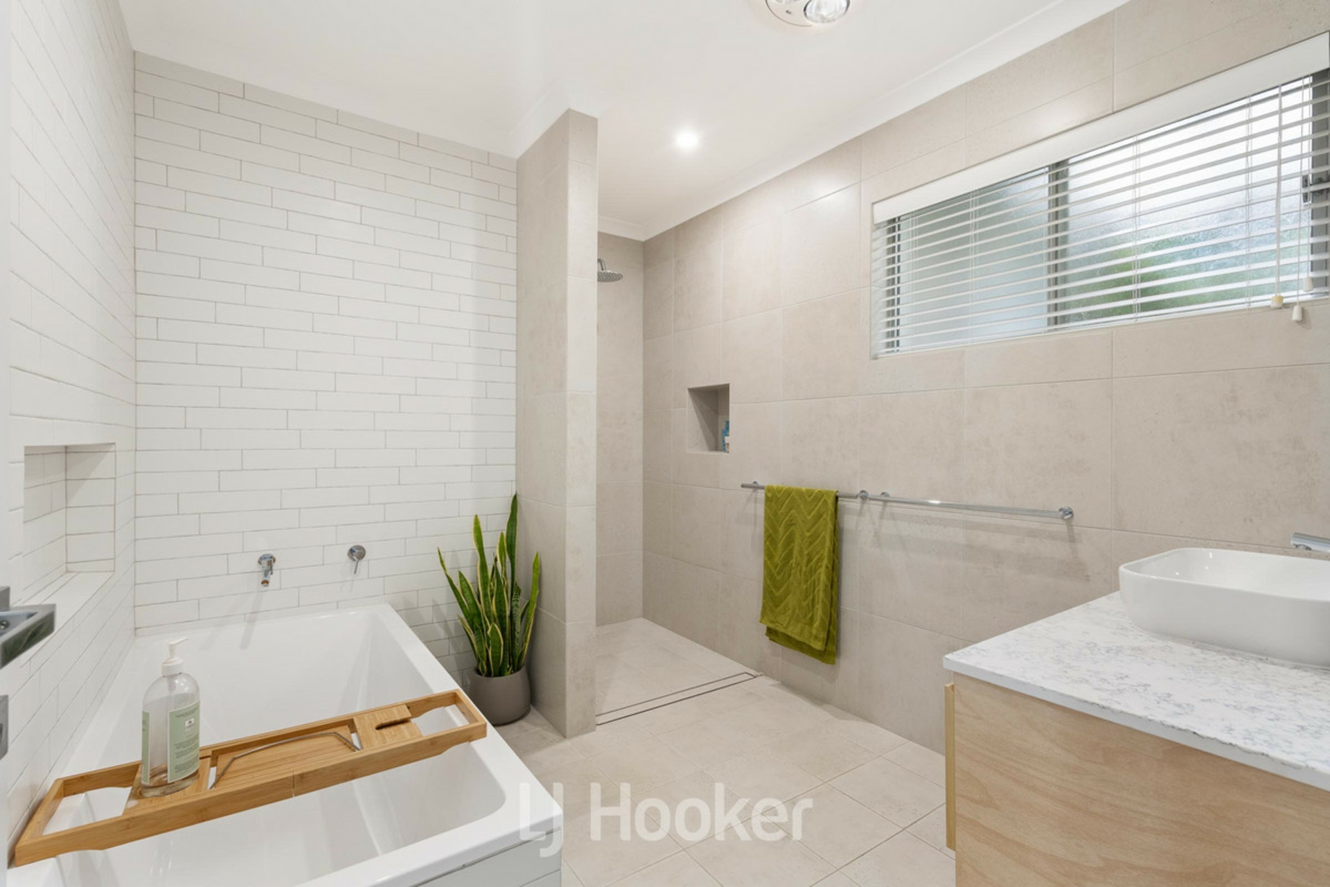 7 Sutton Way — photo 21 of 30
