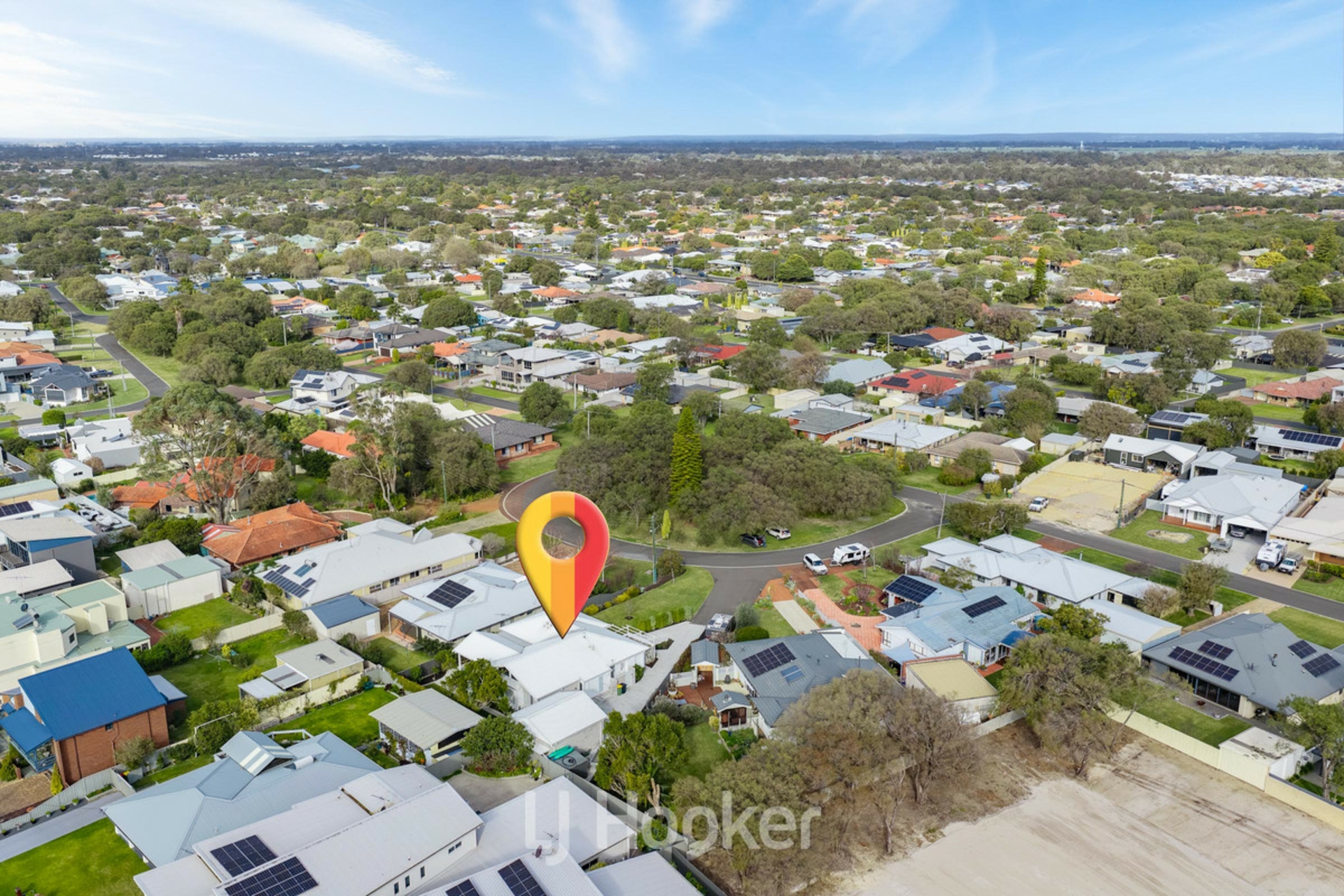 7 Sutton Way — photo 28 of 30