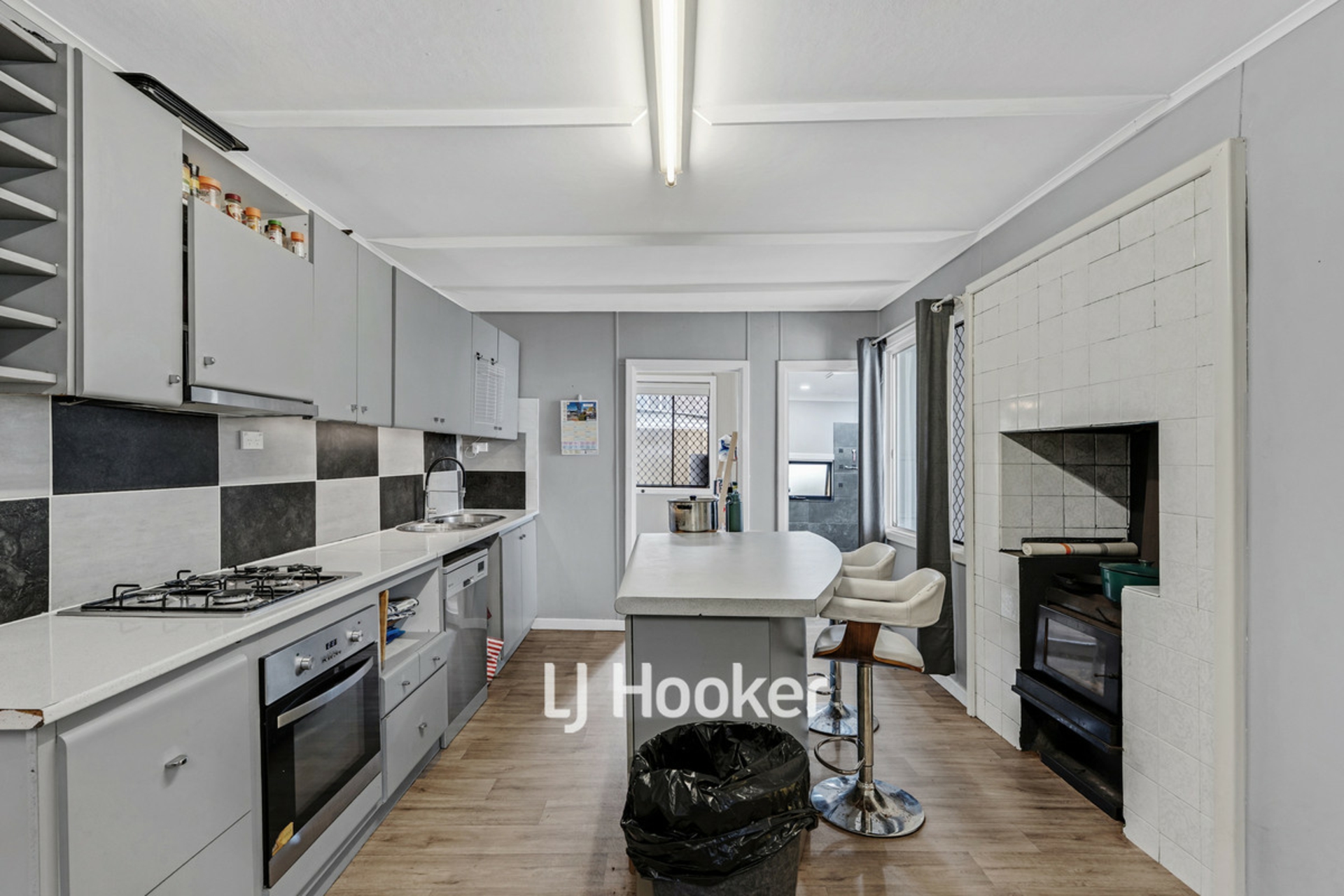 174 Steere Street North, Collie — photo 4 of 22