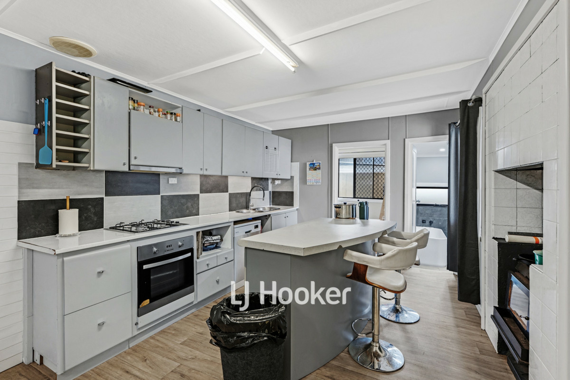 174 Steere Street North, Collie — photo 5 of 22