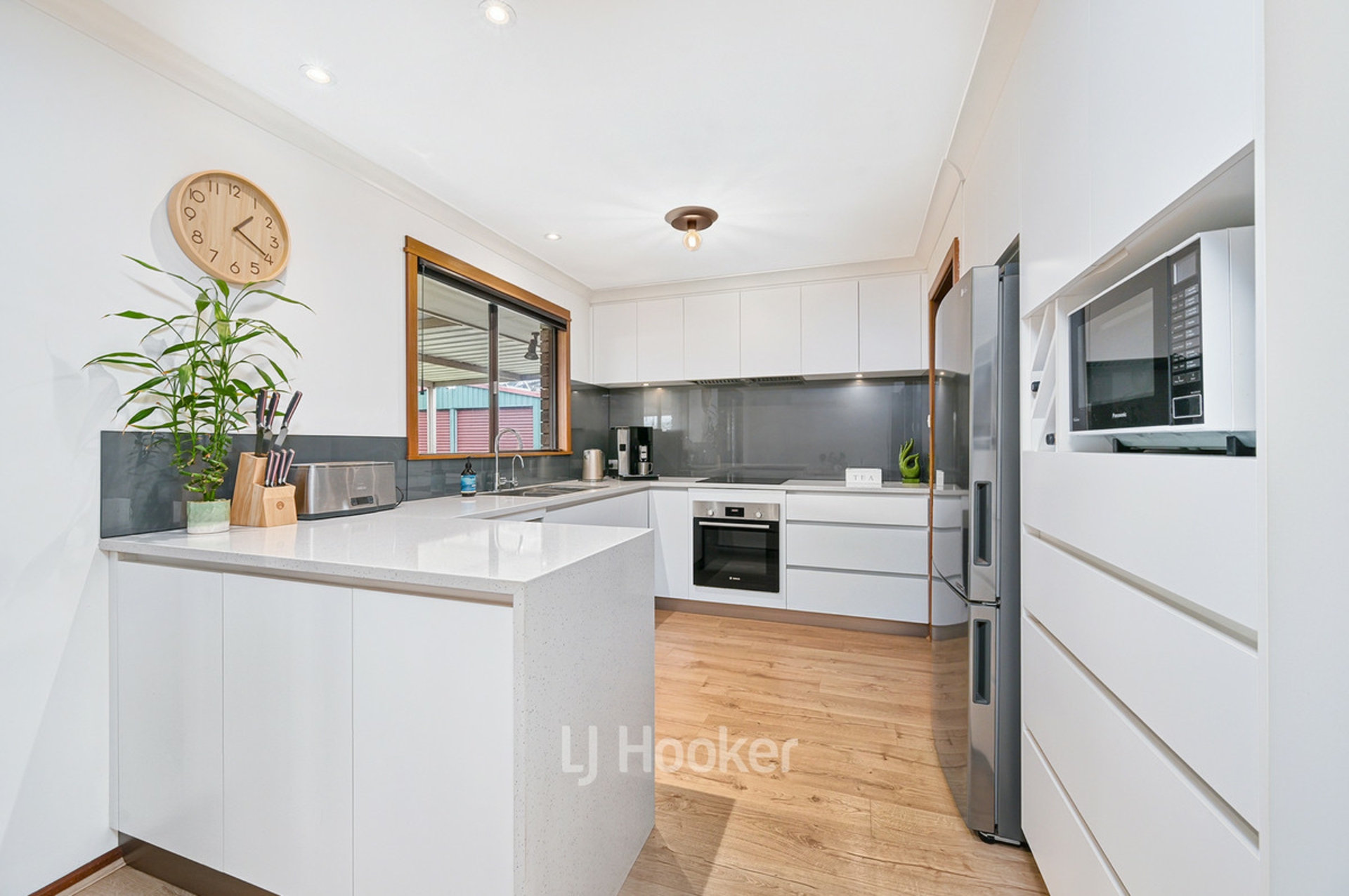 42 Lofthouse Avenue — photo 11 of 30