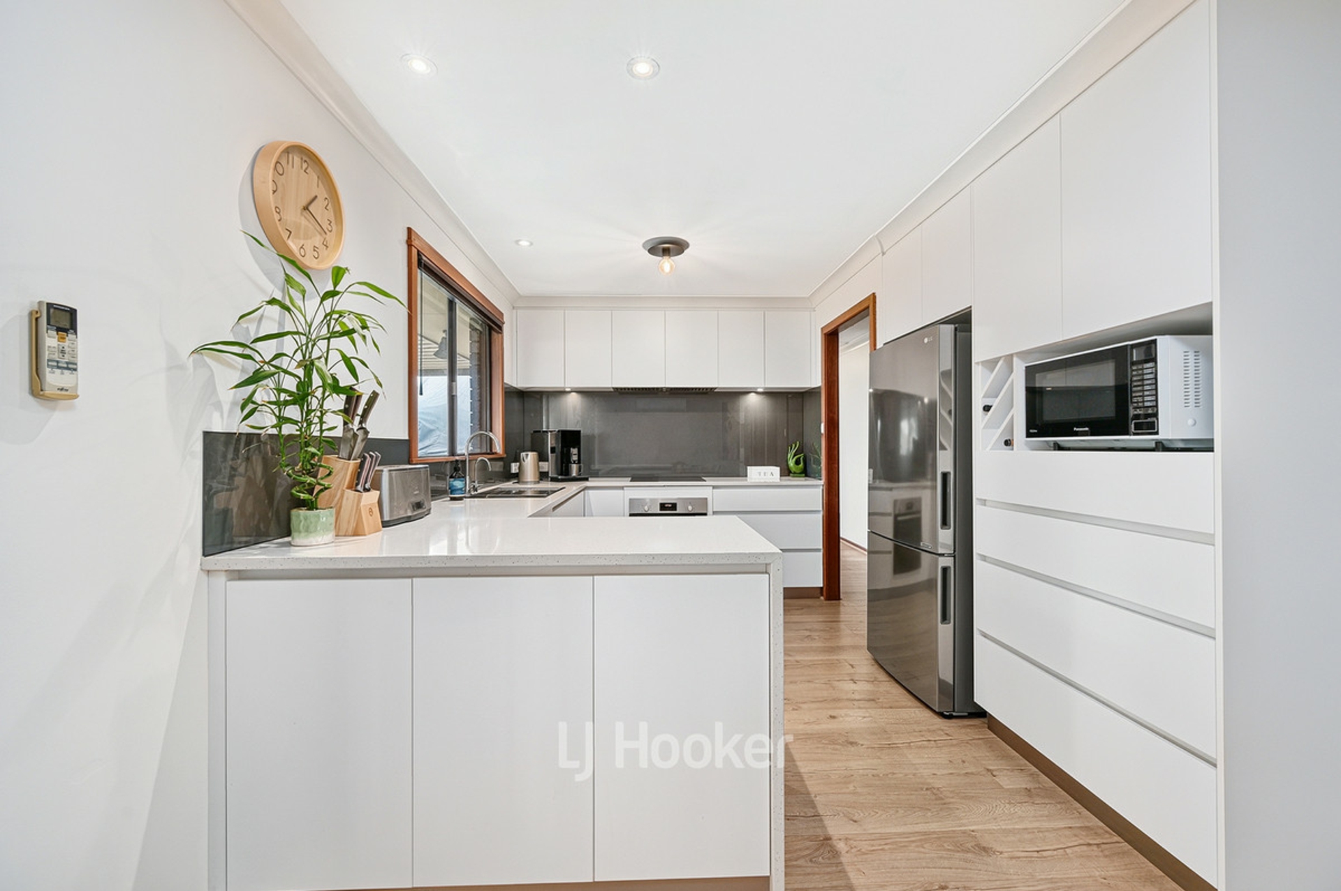42 Lofthouse Avenue — photo 12 of 30
