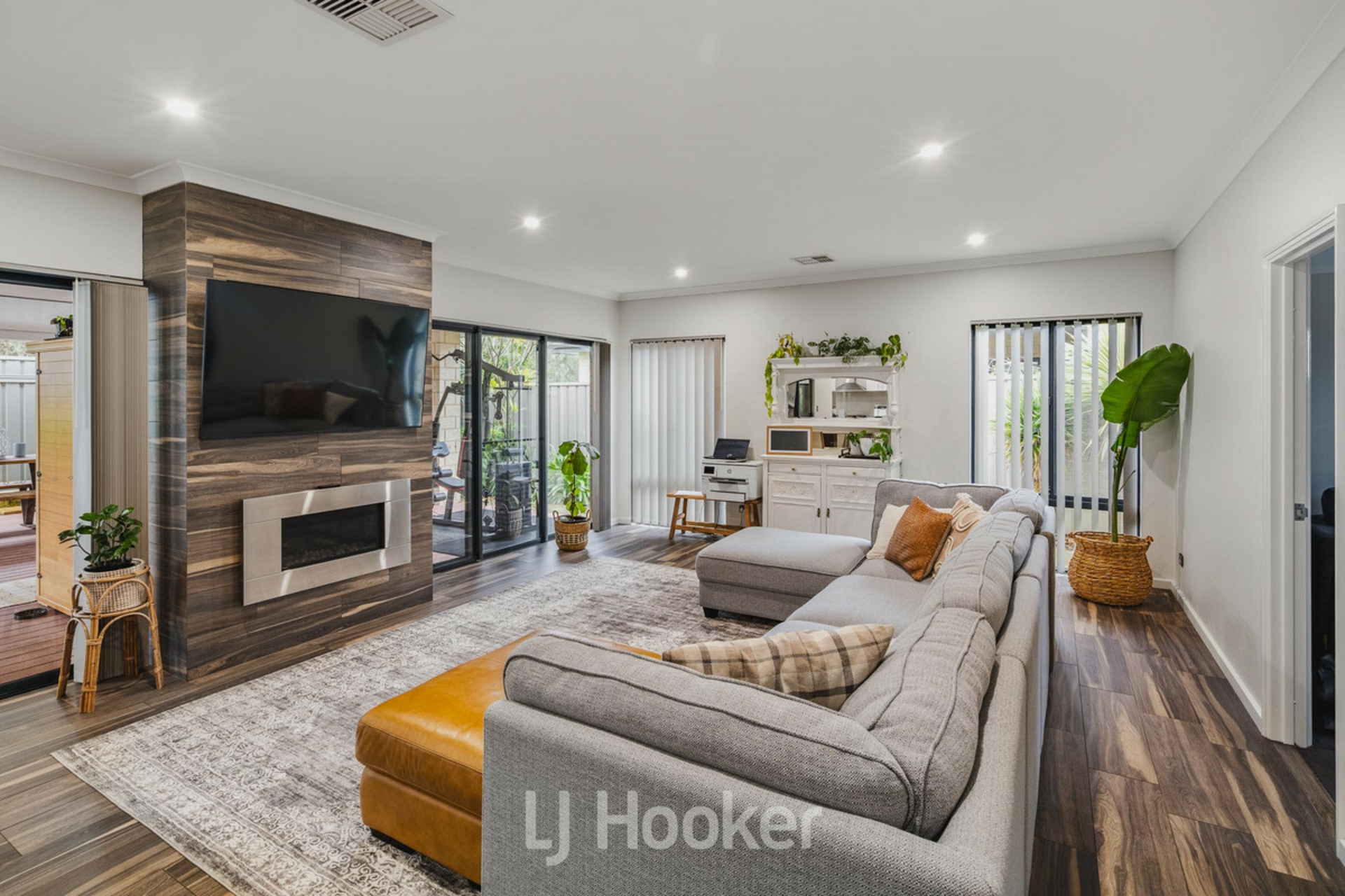 26 Plankton Street — photo 3 of 22