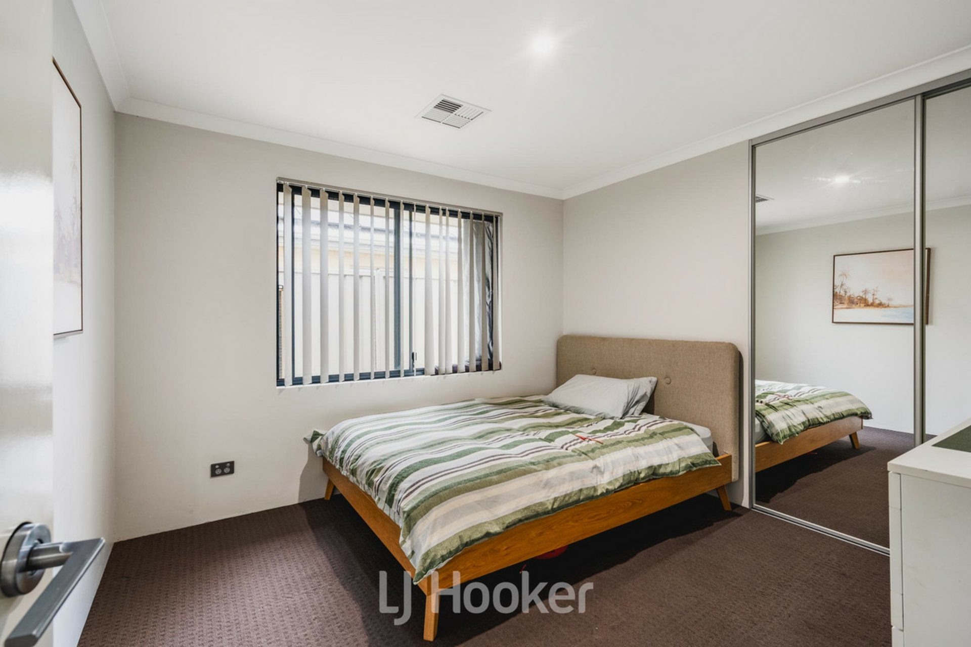 26 Plankton Street — photo 10 of 22