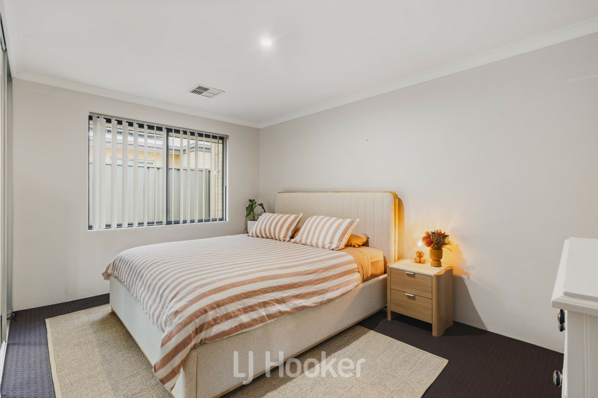 26 Plankton Street — photo 12 of 22
