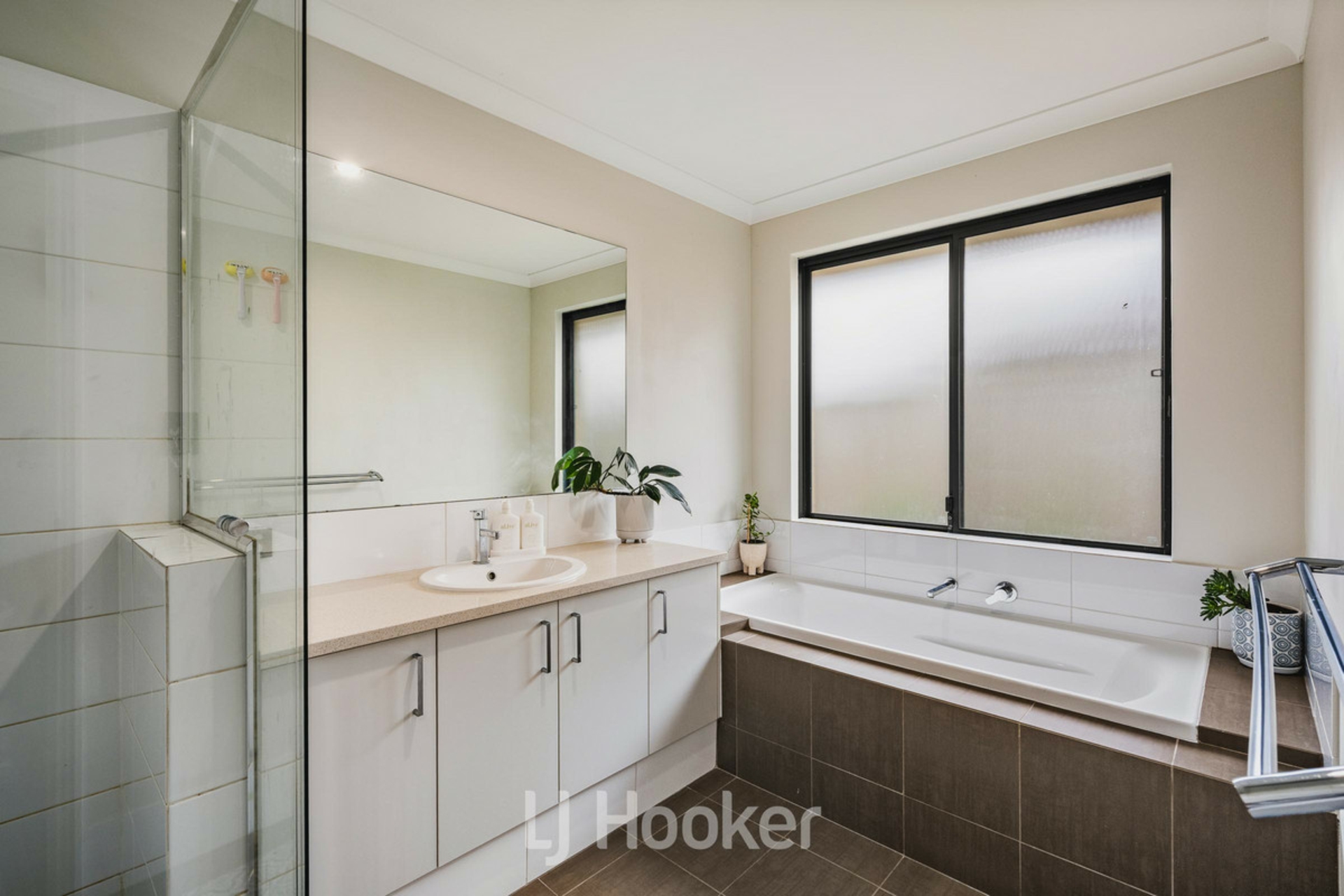 26 Plankton Street — photo 13 of 22