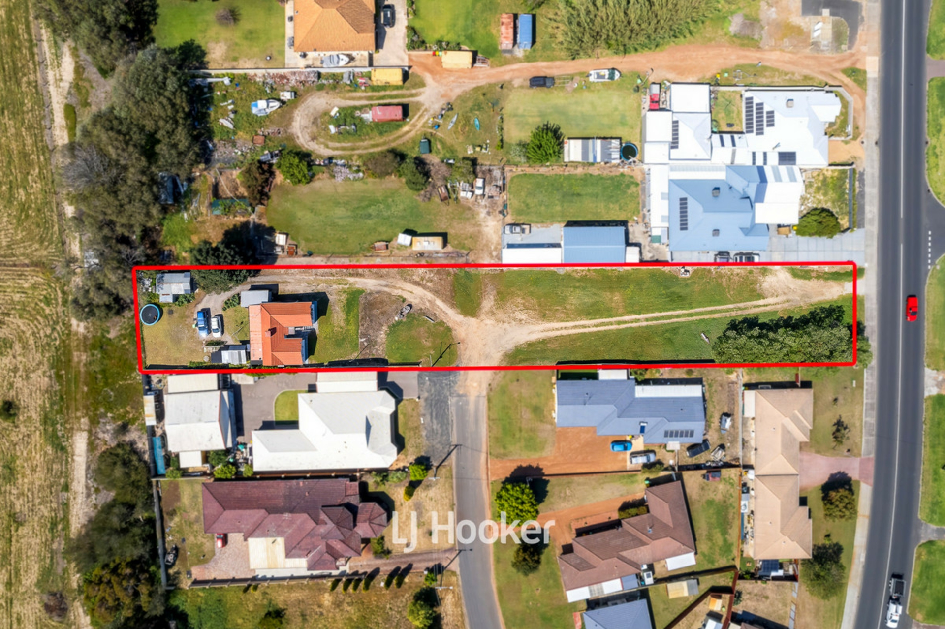 102 South Western Highway — photo from LJ Hooker Property South West WA